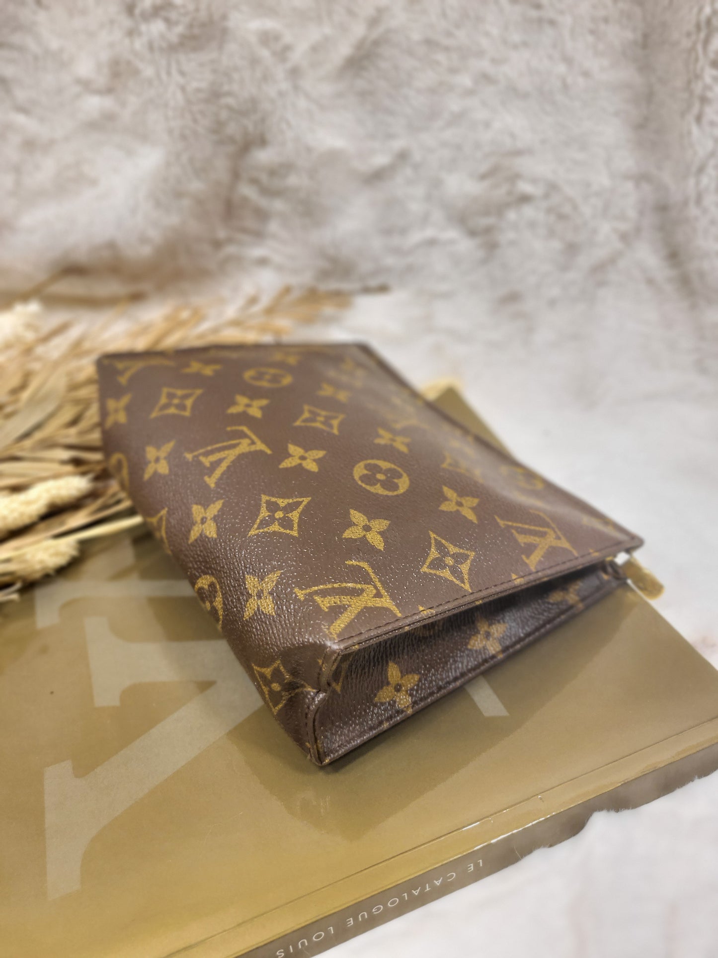 Authentic pre-owned Louis Vuitton toiletry 19 make up bag