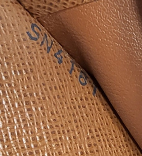 Authentic pre-owned Louis Vuitton zippy travel organizer