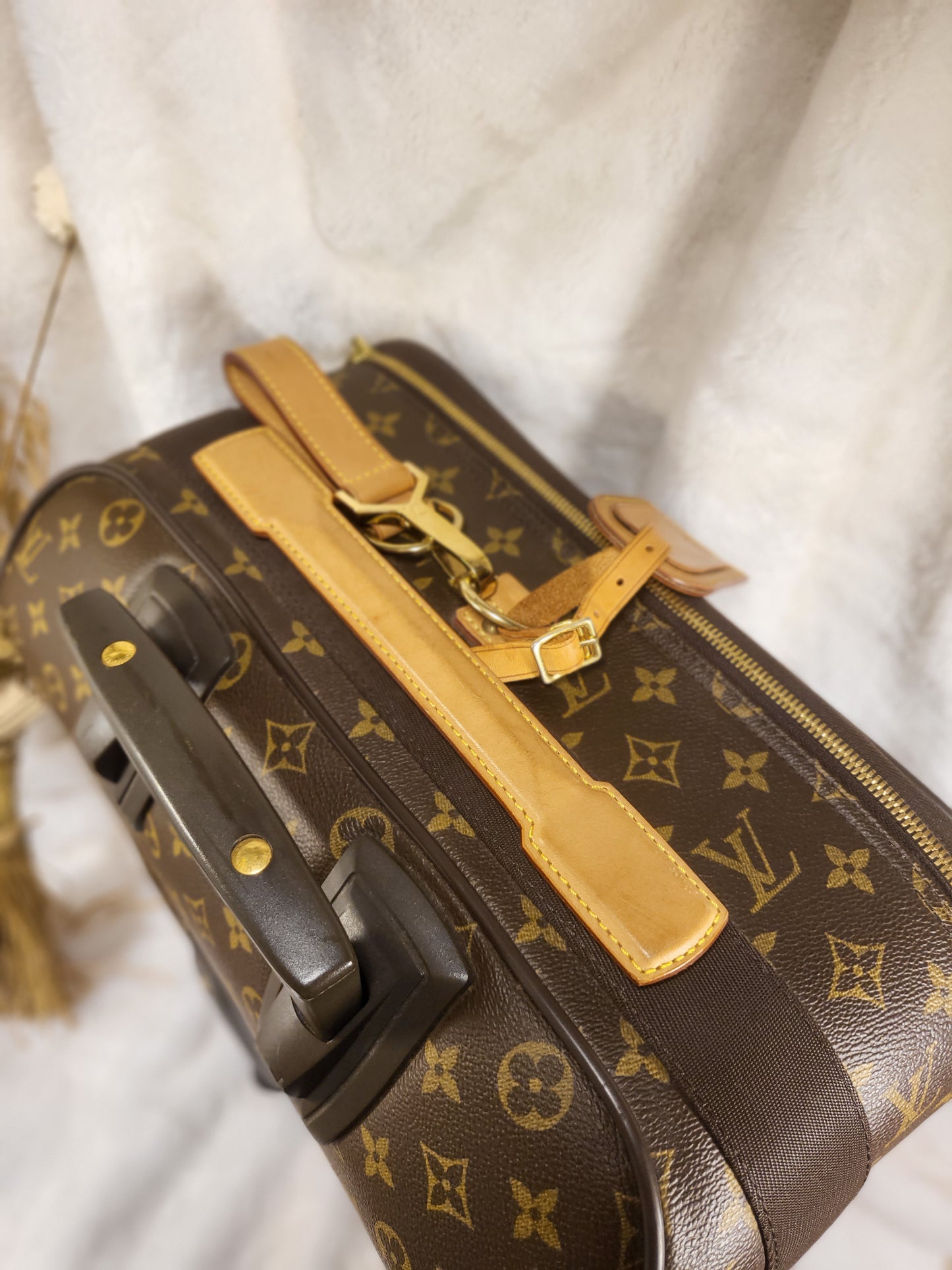 Authentic pre-owned Louis Vuitton Pegase 55