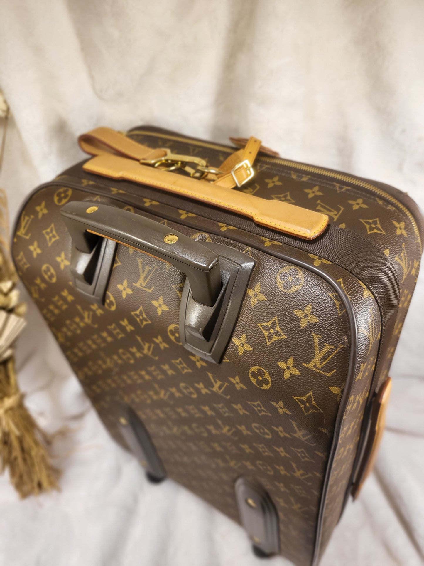 Authentic pre-owned Louis Vuitton Pegase 55