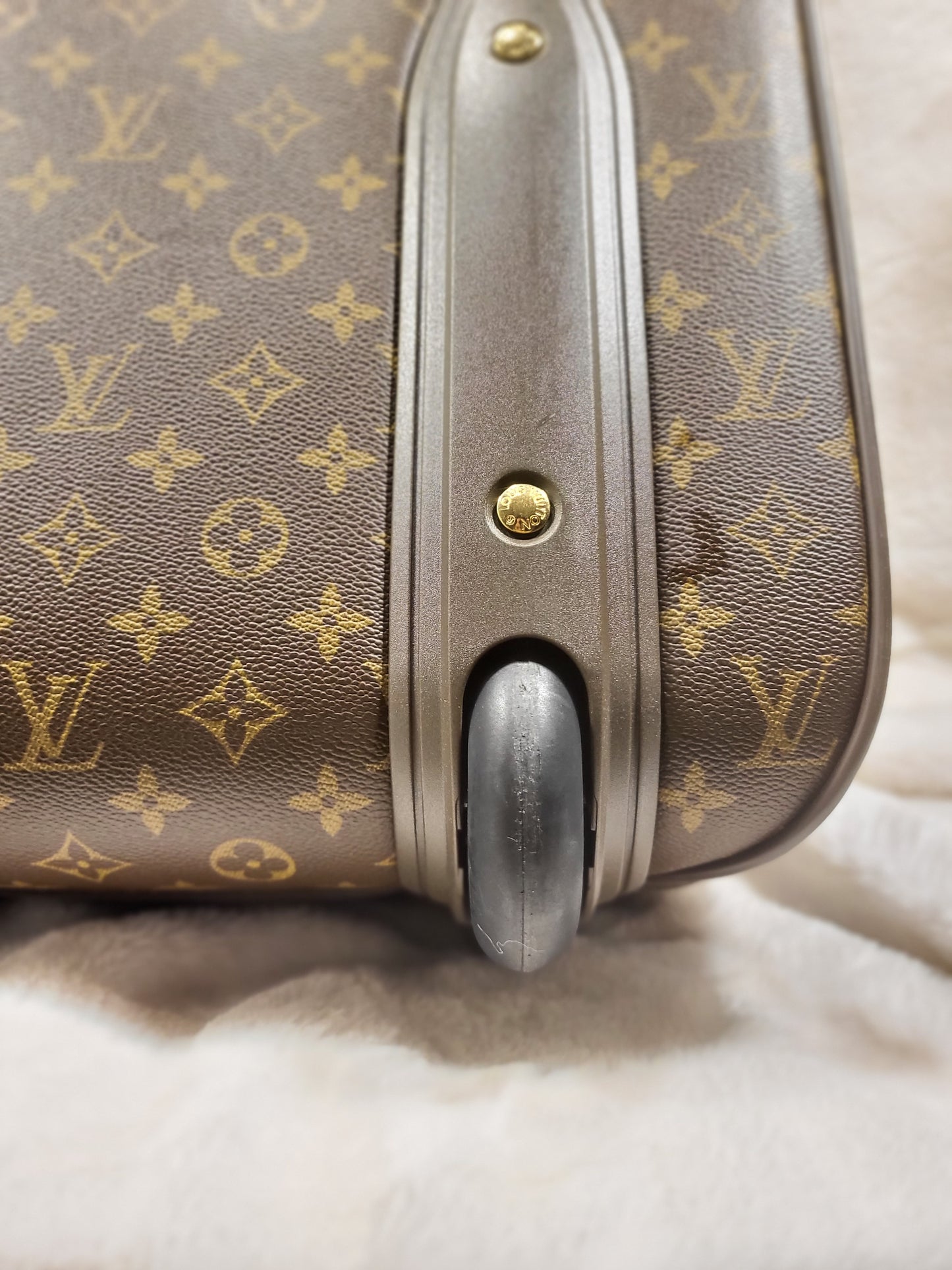 Authentic pre-owned Louis Vuitton Pegase 55