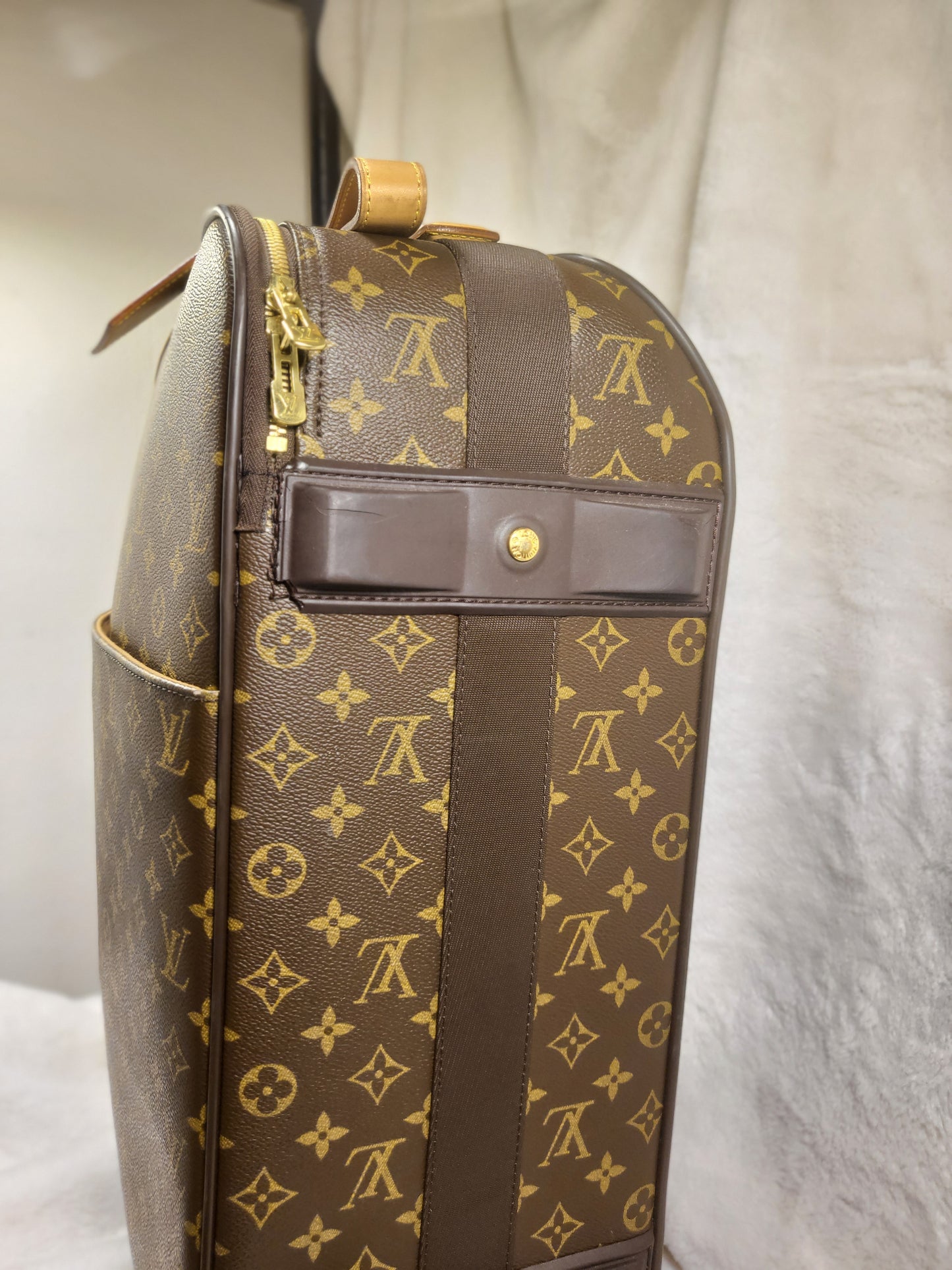 Authentic pre-owned Louis Vuitton Pegase 55