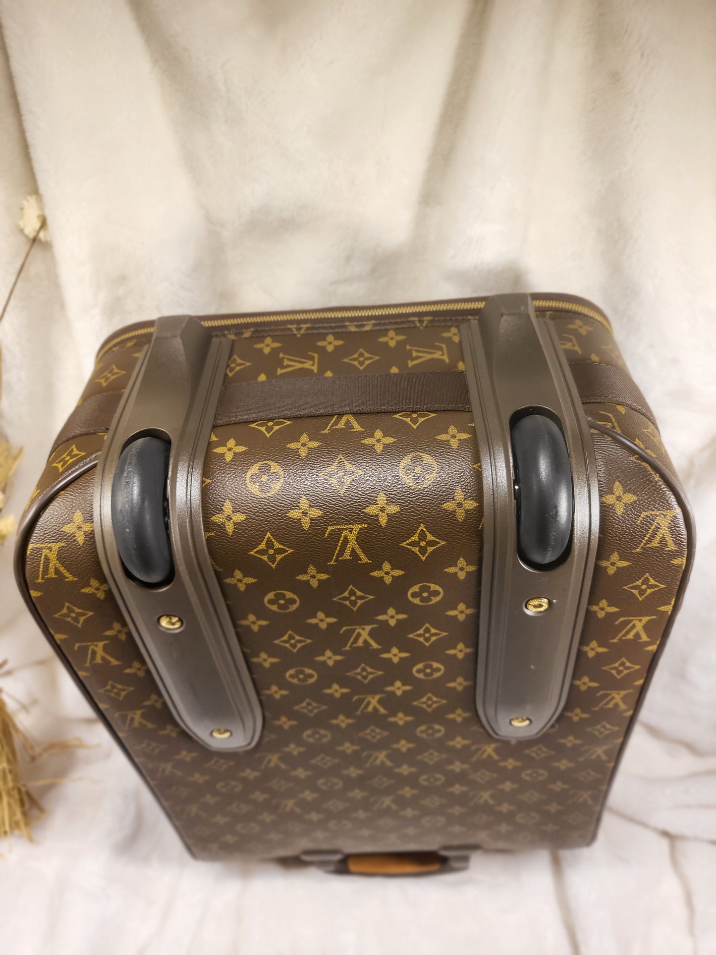 Authentic pre-owned Louis Vuitton Pegase 55