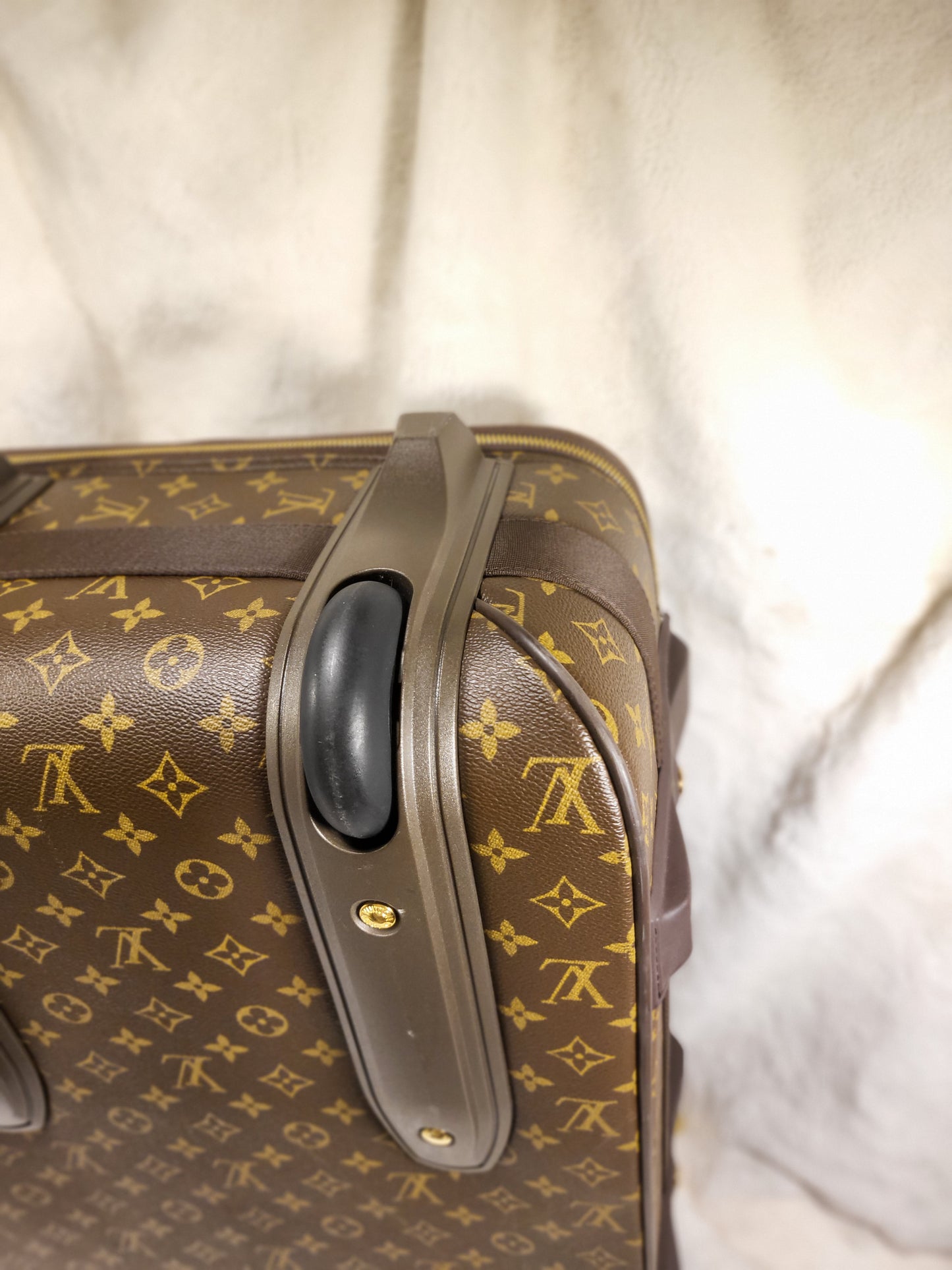 Authentic pre-owned Louis Vuitton Pegase 55