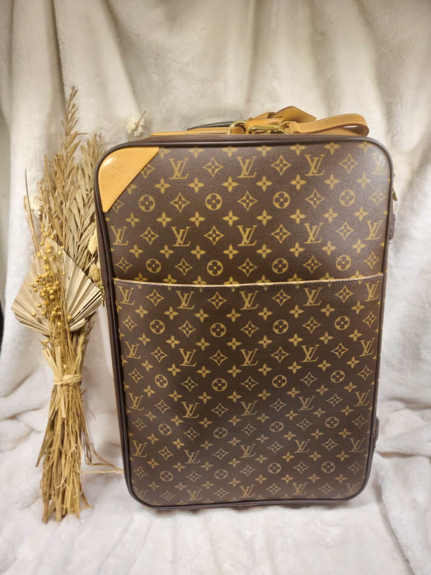 Authentic pre-owned Louis Vuitton Pegase 55