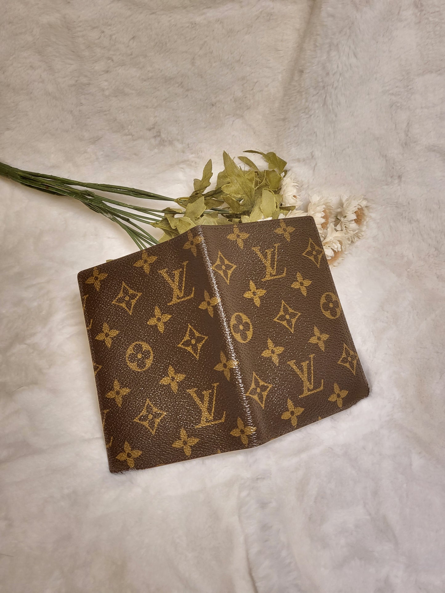 Authentic pre-owned Louis Vuitton passport holder
