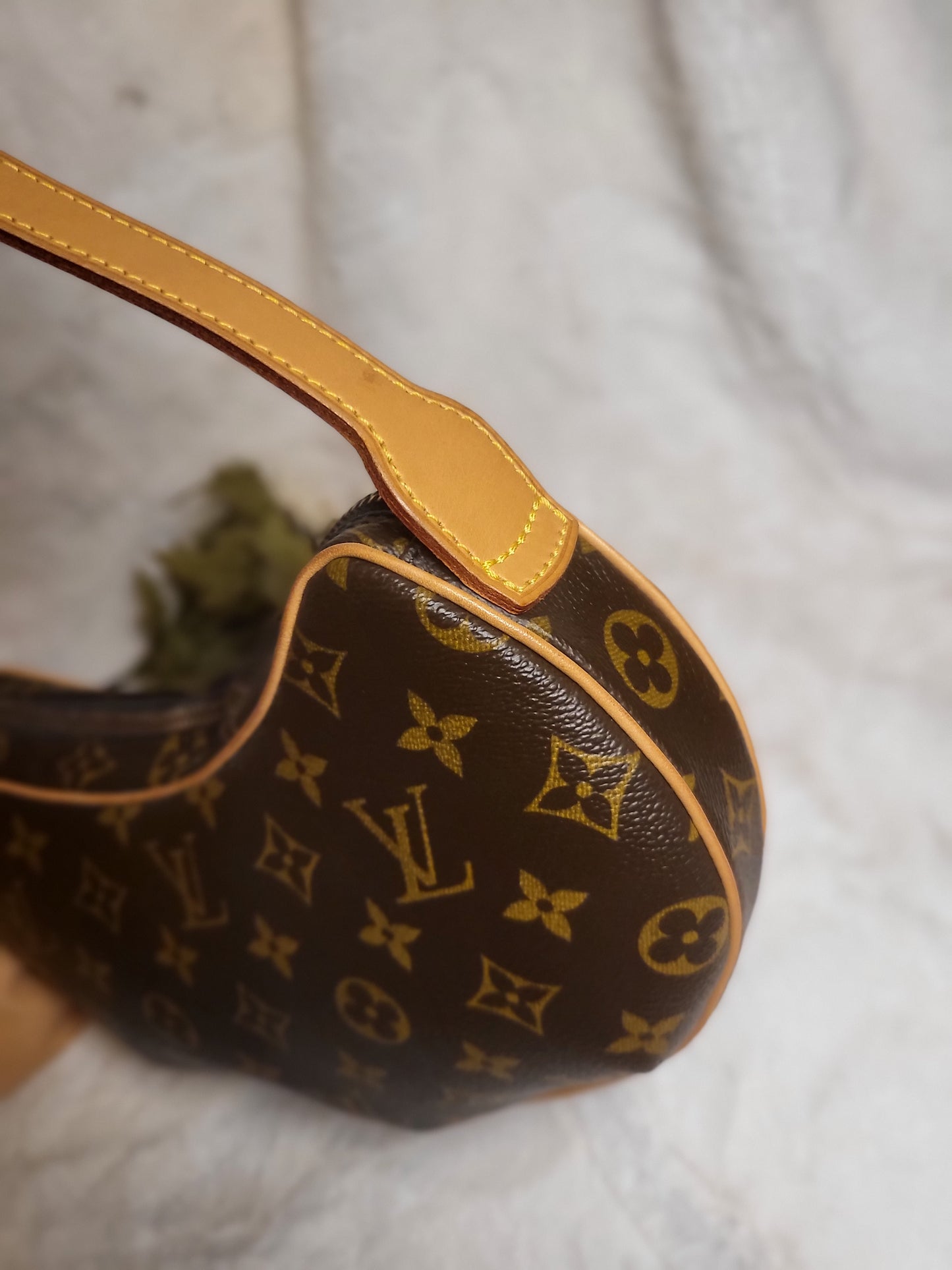 Authentic pre-owned Louis Vuitton Croissant pm shoulder bag