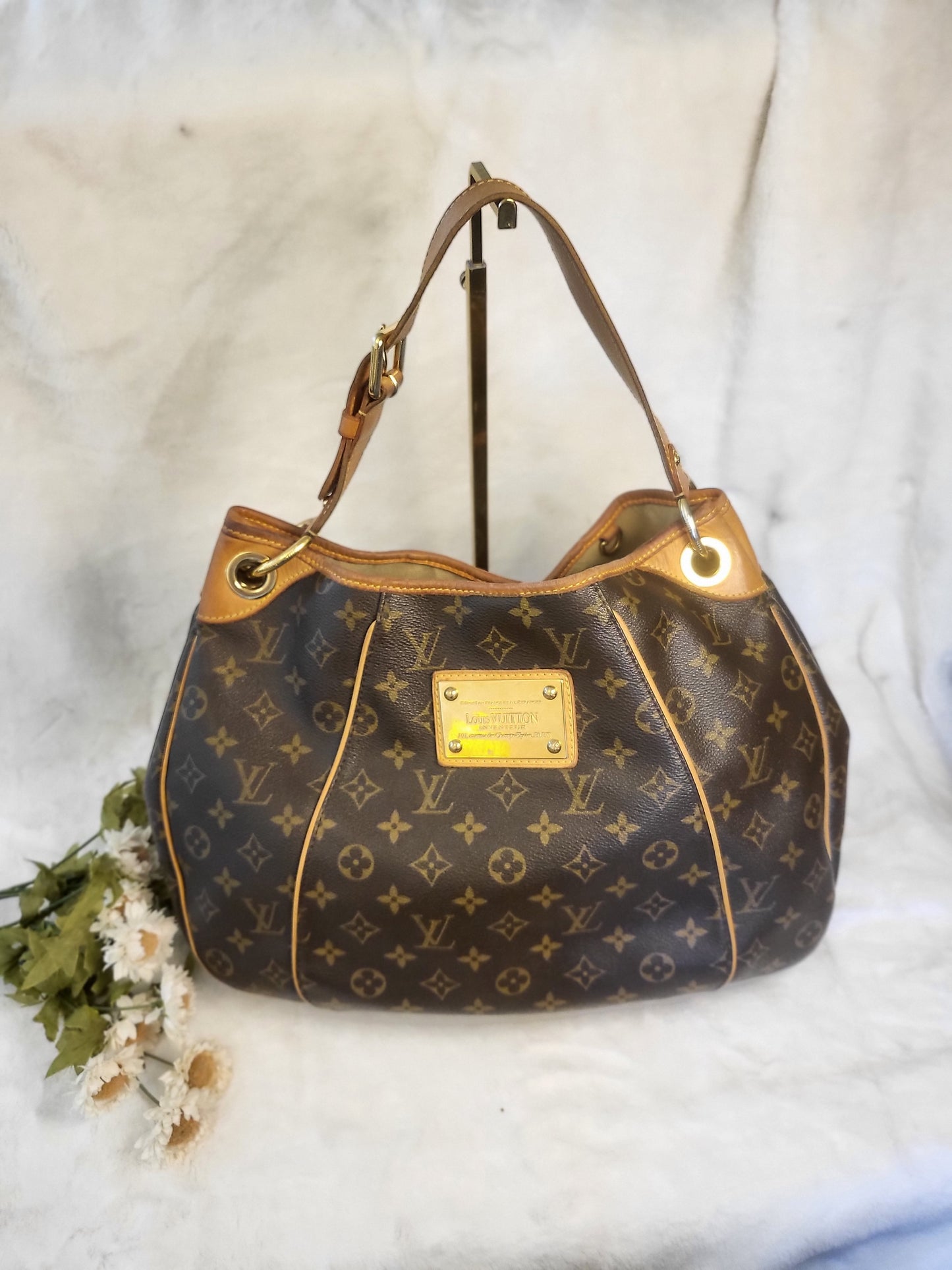 Authentic pre-owned Louis Vuitton Galliera gm tote shoulder bag