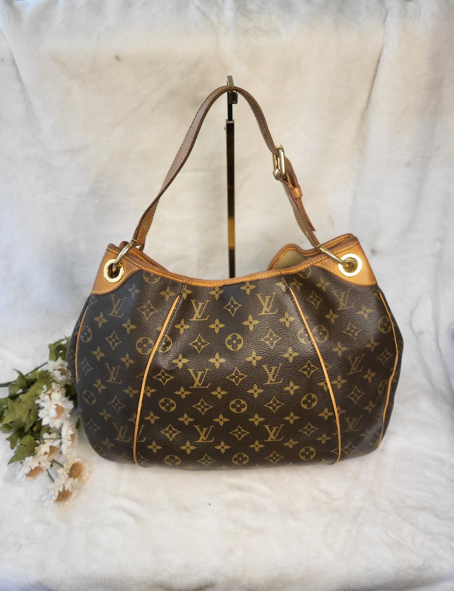 Authentic pre-owned Louis Vuitton Galliera gm tote shoulder bag
