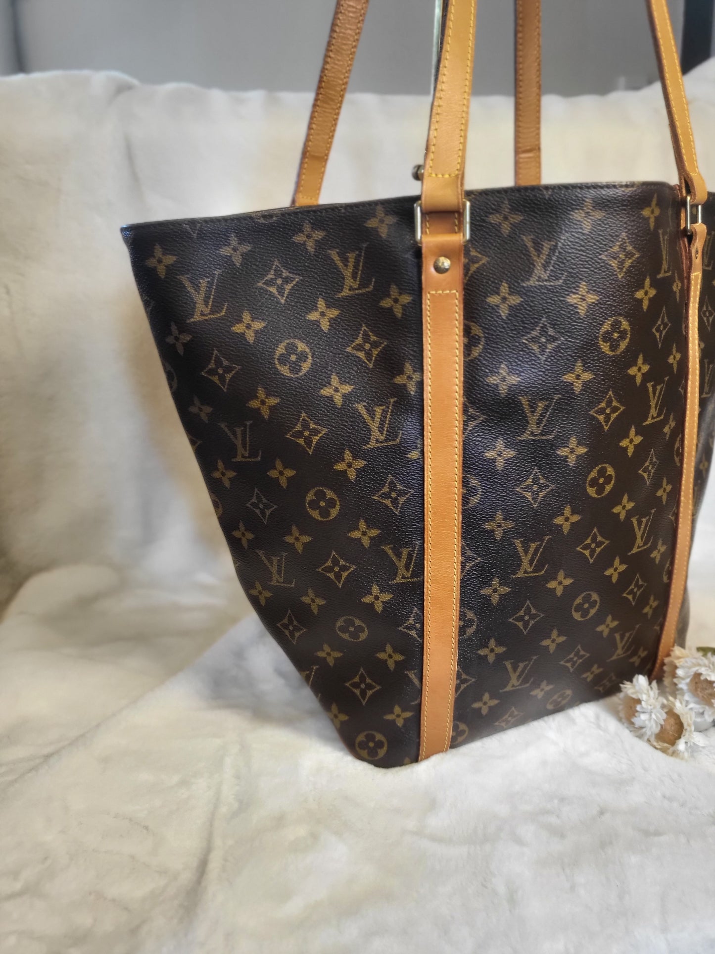Authentic pre-owned Louis Vuitton sac tote pm shoulder bag