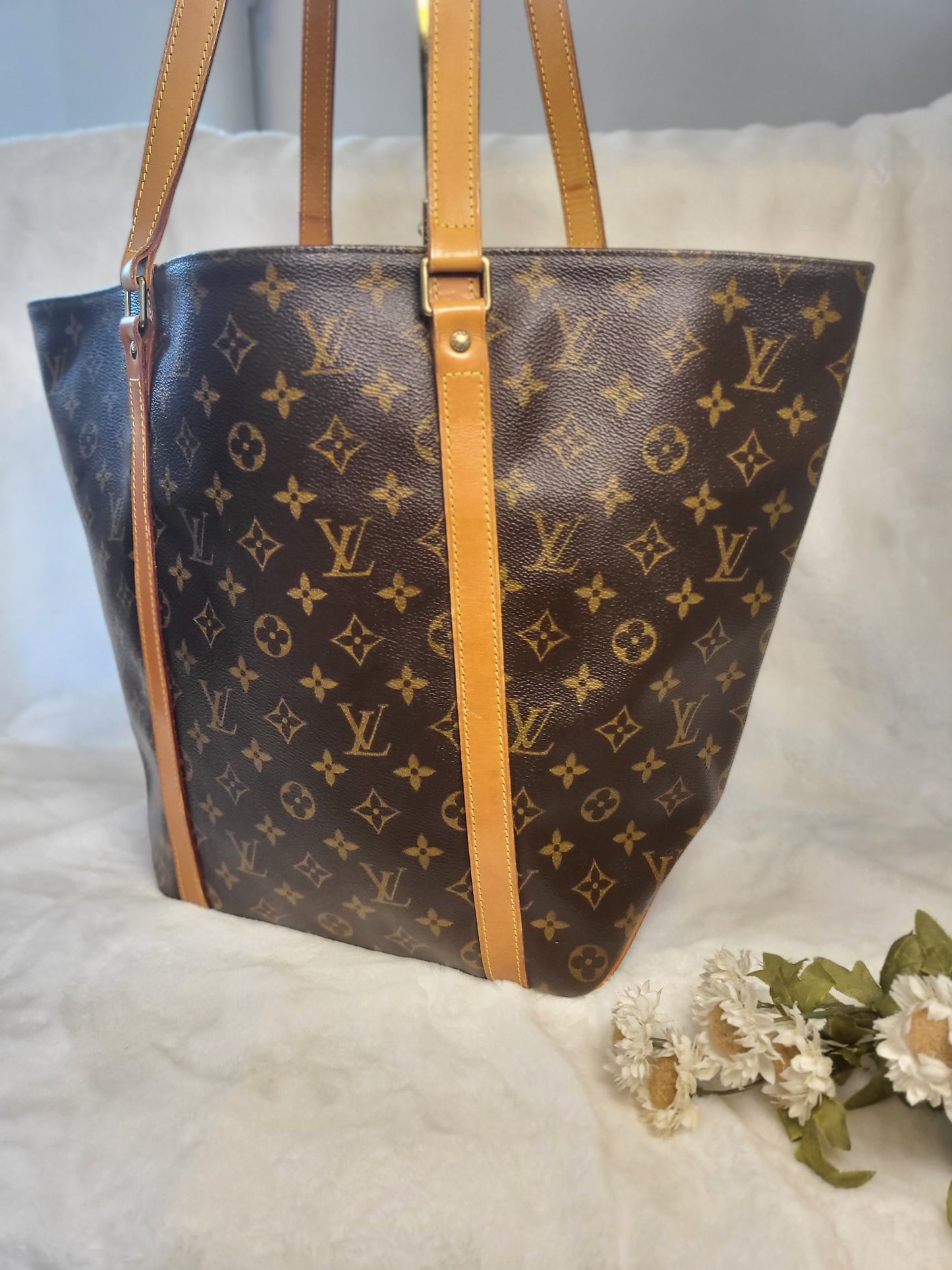 Authentic pre-owned Louis Vuitton sac tote pm shoulder bag