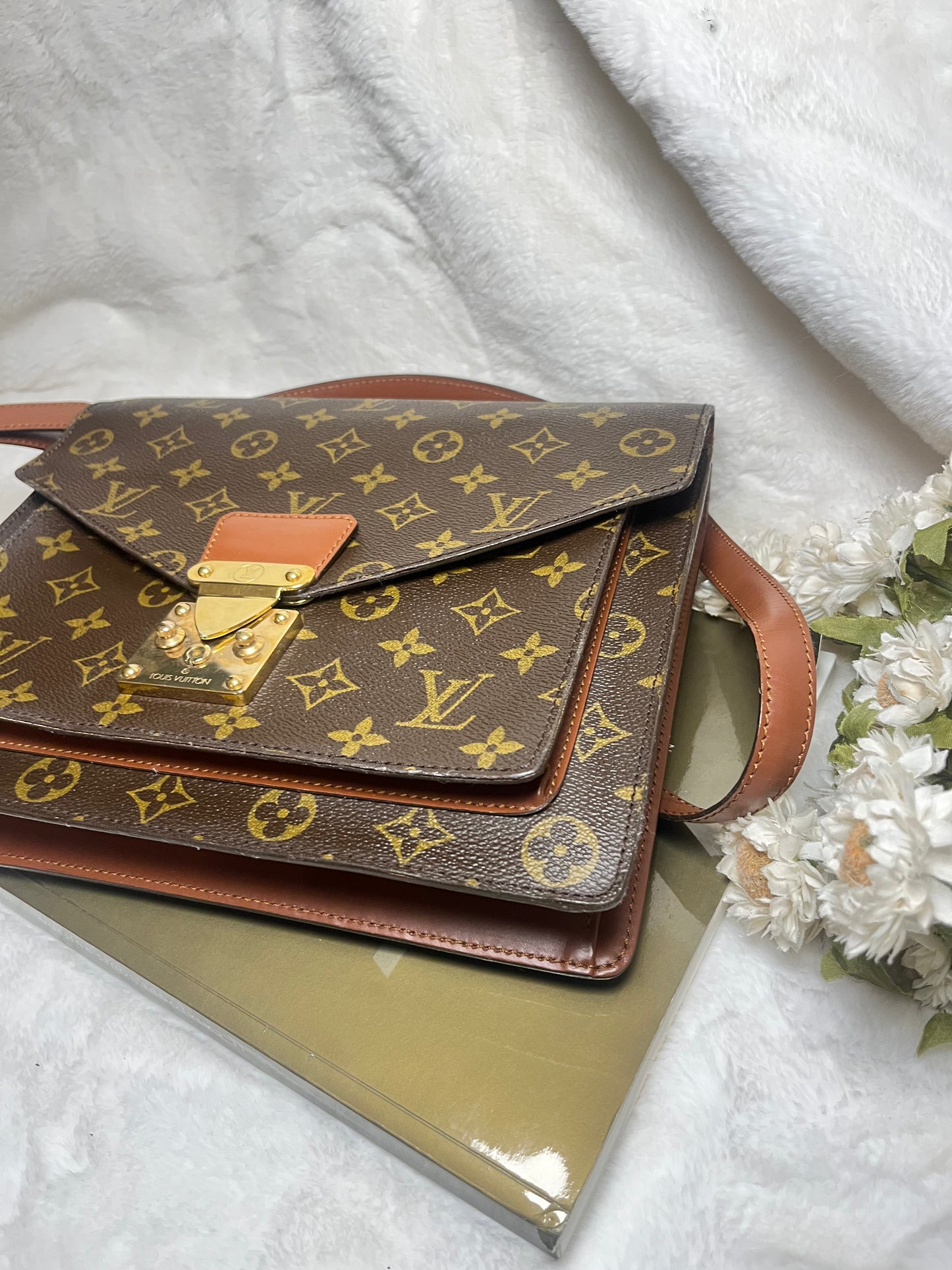 Authentic pre-owned Louis Vuitton Monceau crossbody shoulder bag