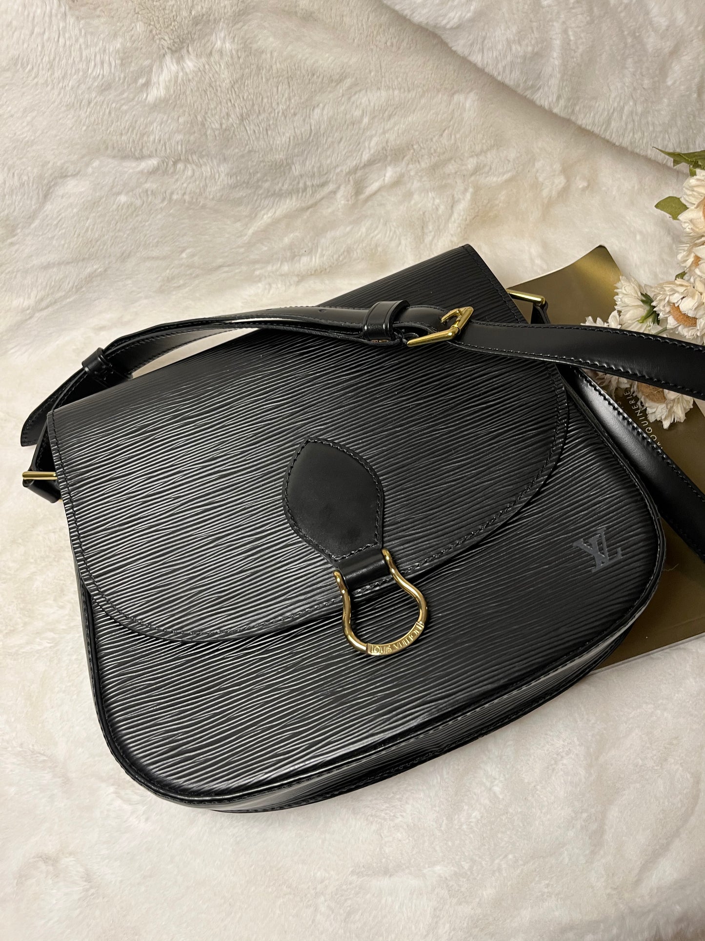 Authentic pre-owned Louis Vuitton Saint Cloud GM epi noir