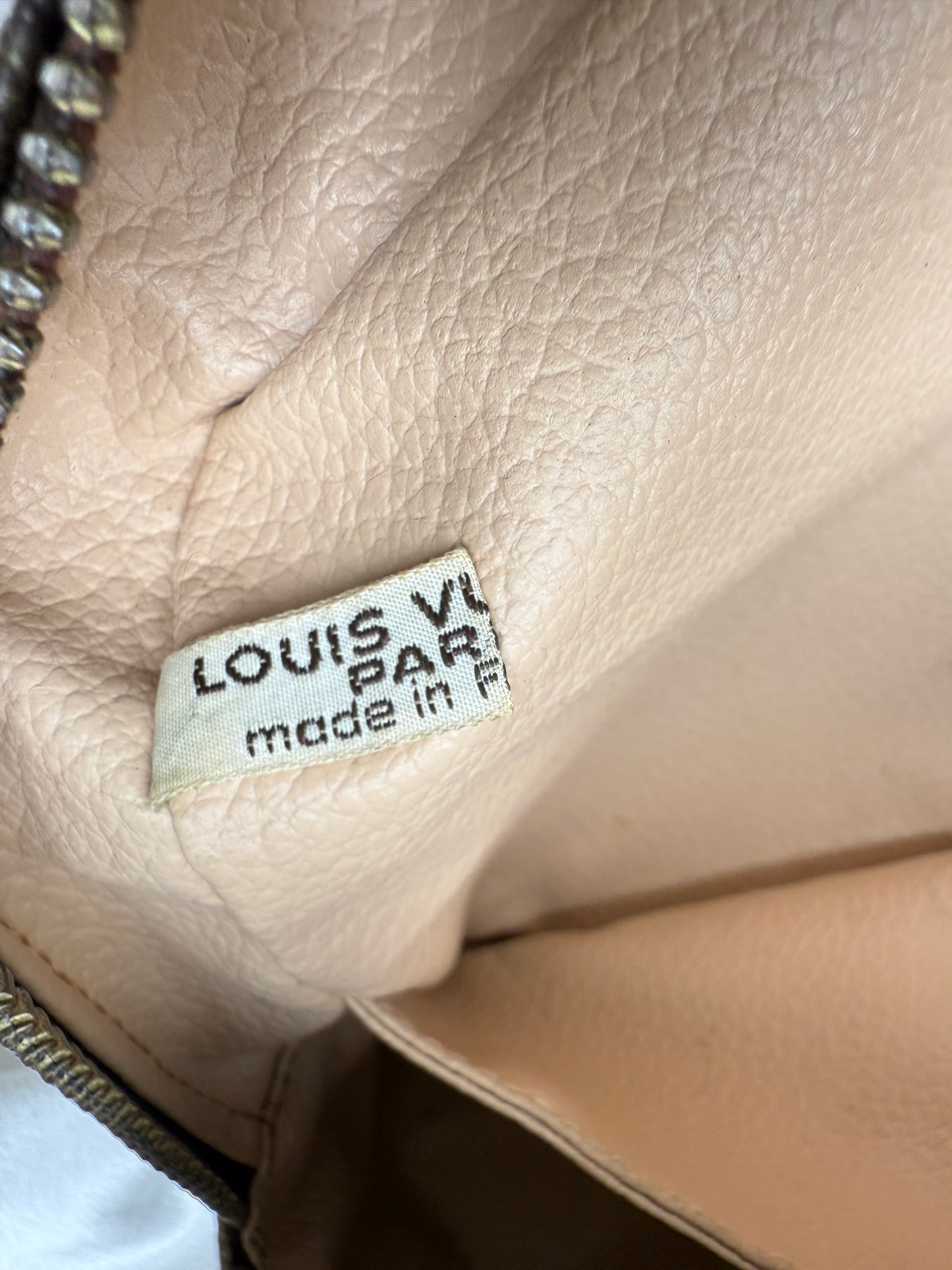 Louis Vuitton trousse 28 toilette