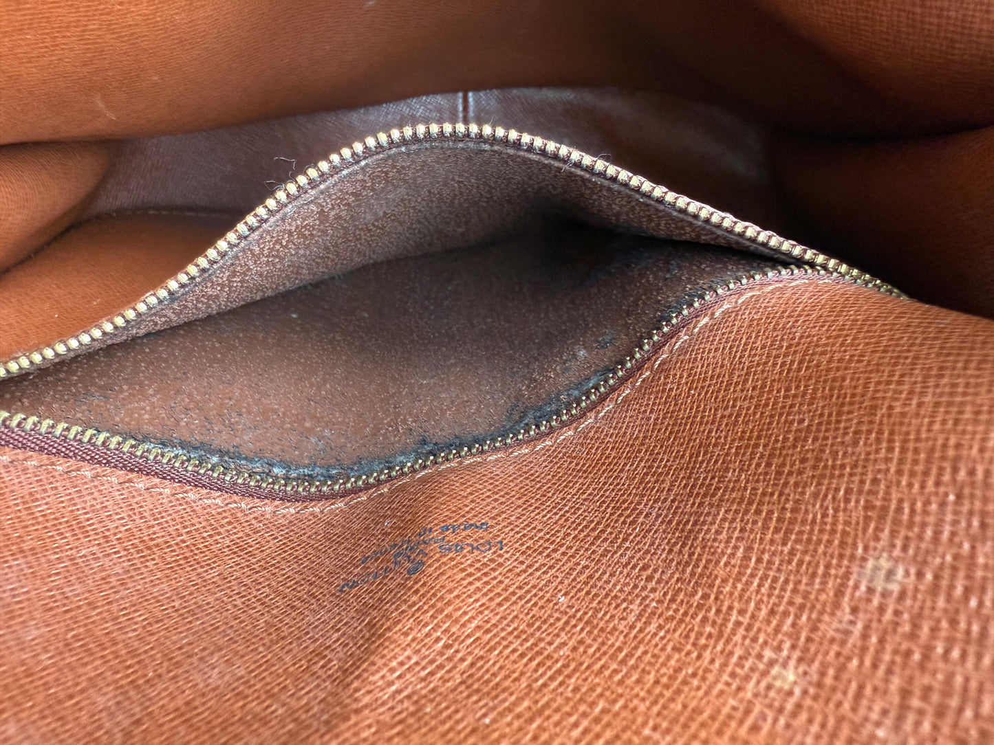 Louis Vuitton st Cloud GM crossbody bag