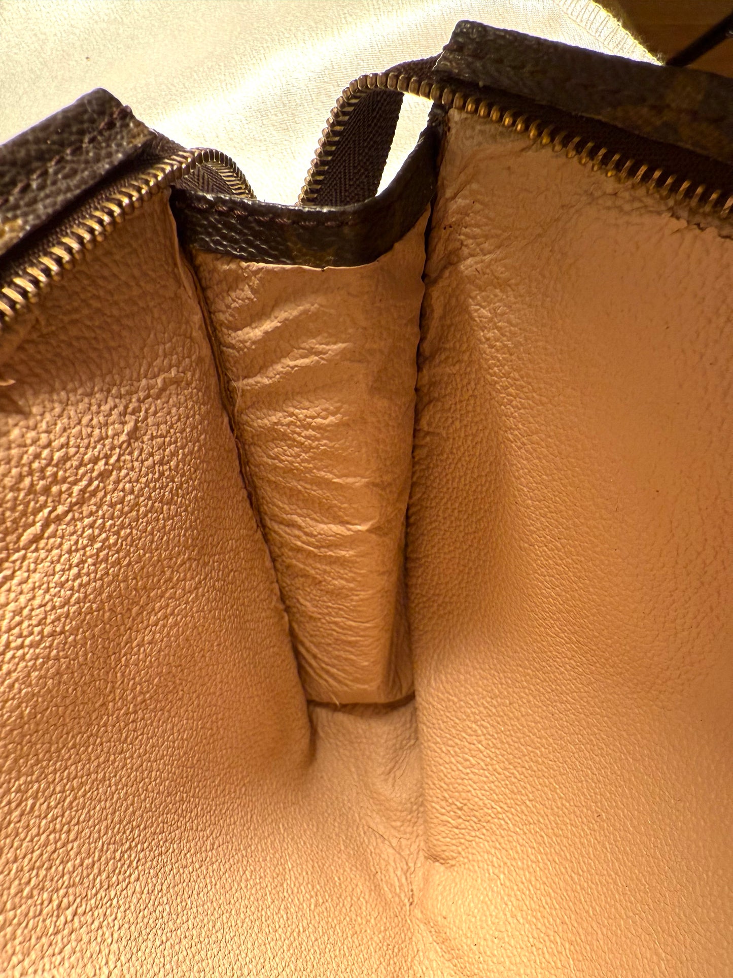 Louis Vuitton toilette 19
