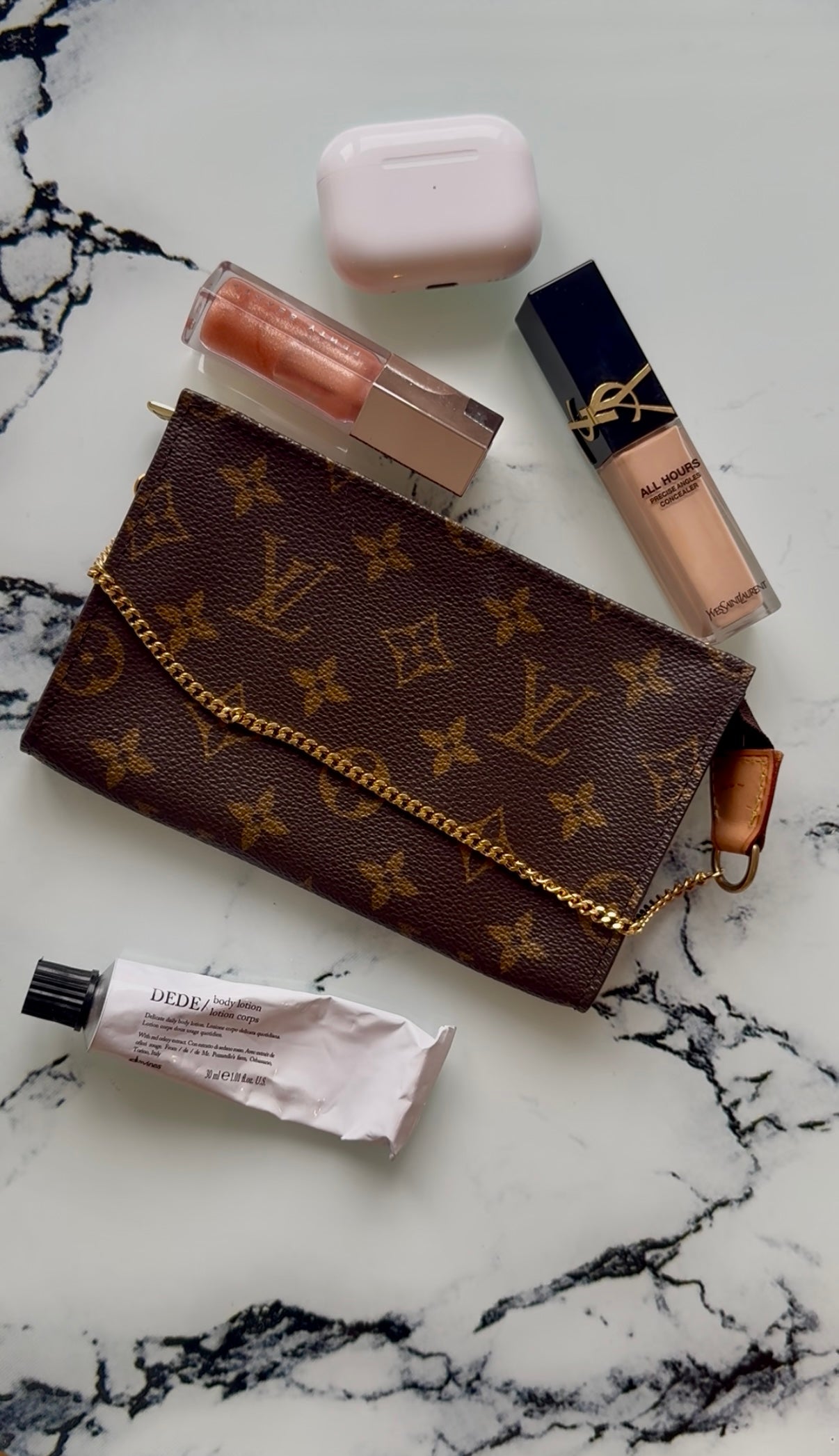 Louis Vuitton bucket pouch bag