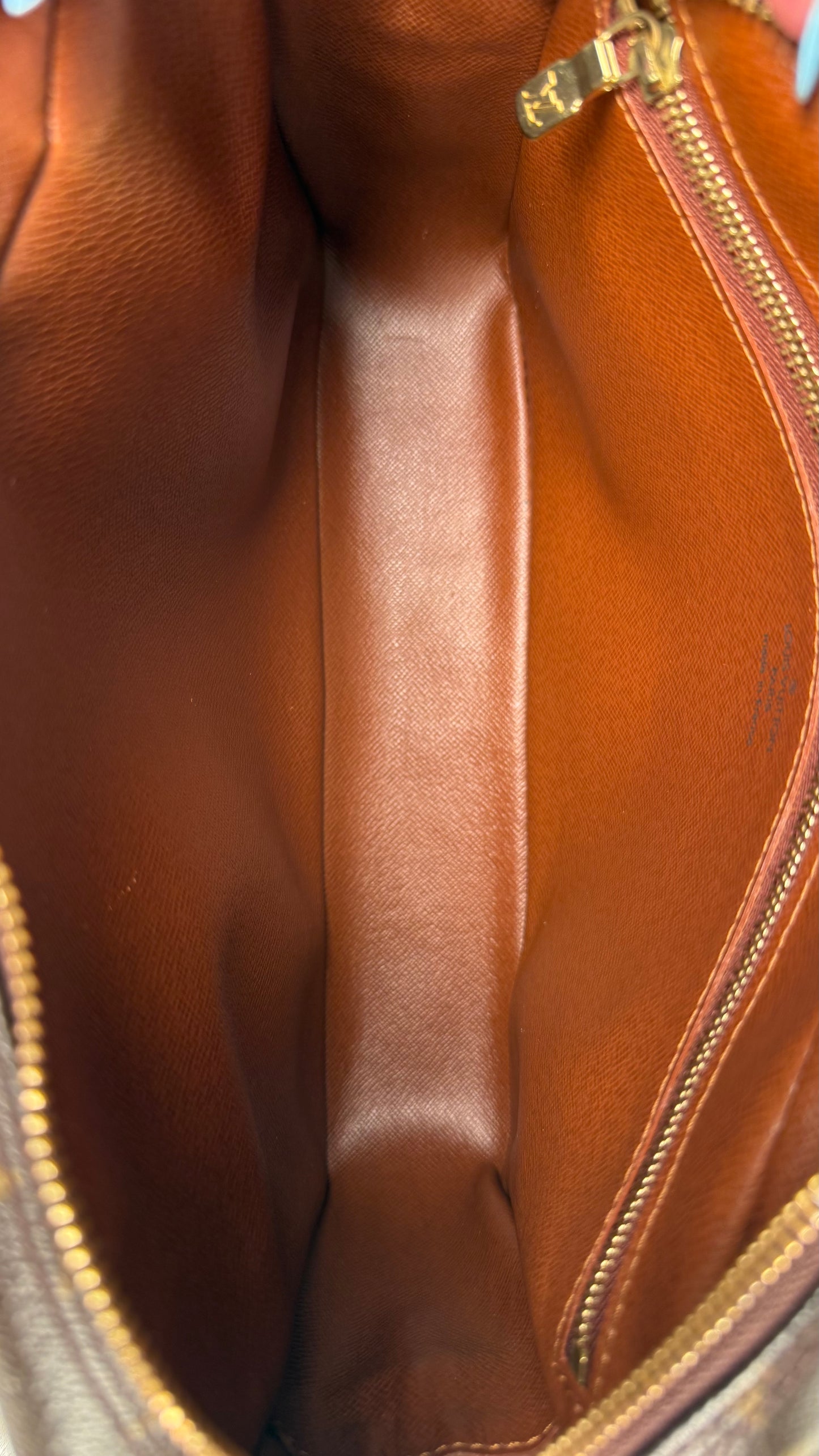 Louis Vuitton Trocadero 30 crossbody