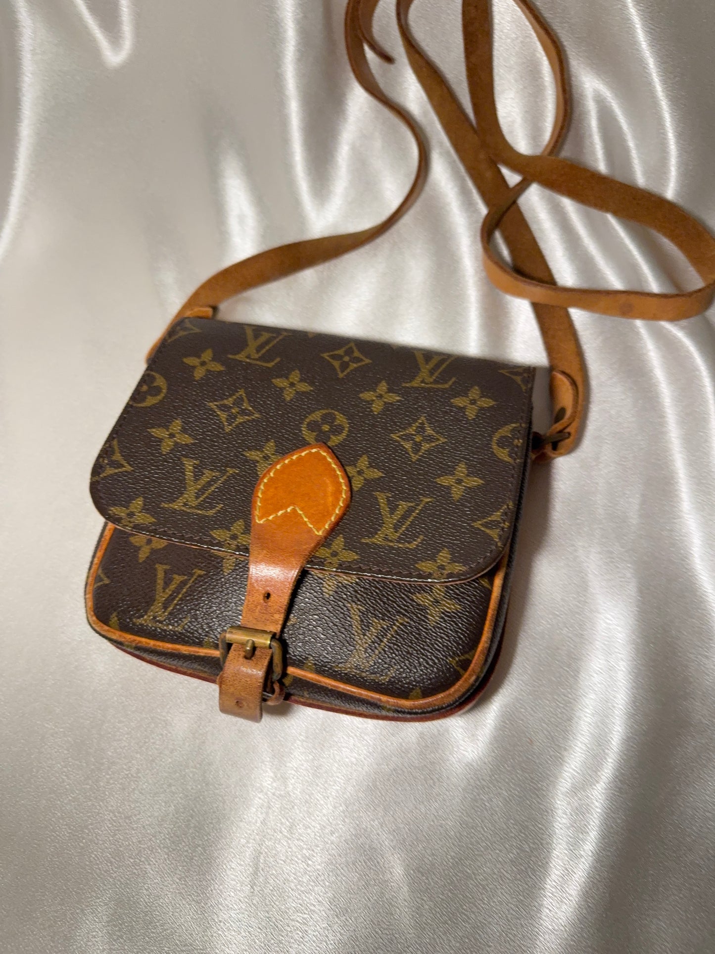 Louis Vuitton Cartouchiere pm