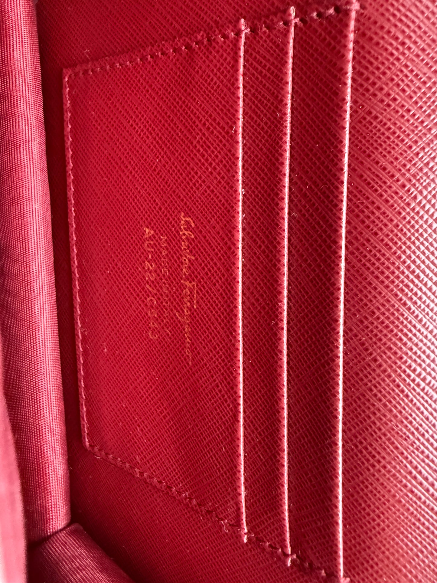 Ferragamo Vara wallet on chain