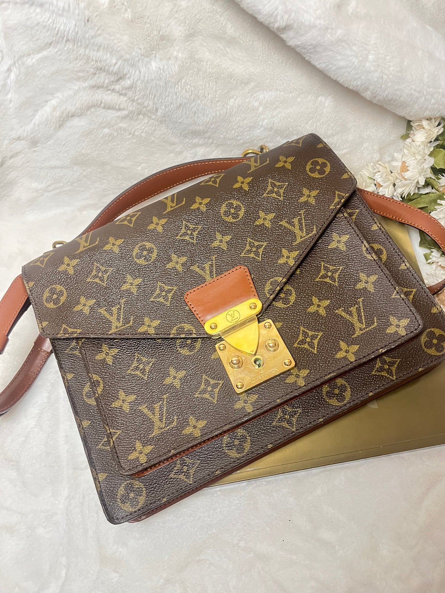 Authentic pre-owned Louis Vuitton Monceau crossbody shoulder bag