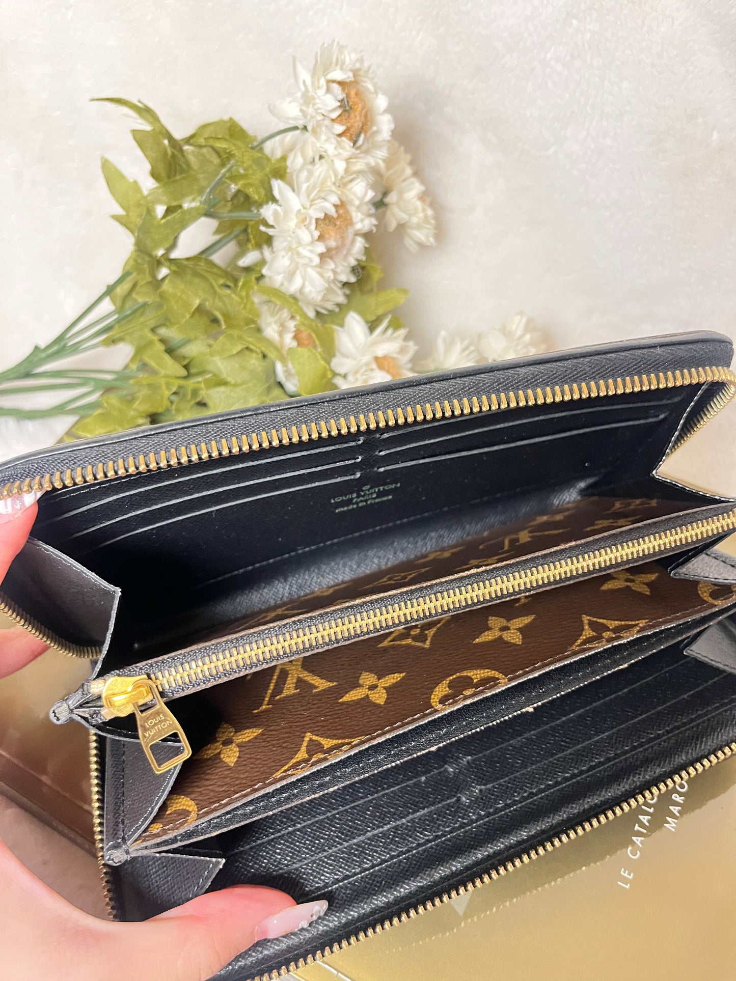 Authentic pre-owned Louis Vuitton retiro compact zippy wallet