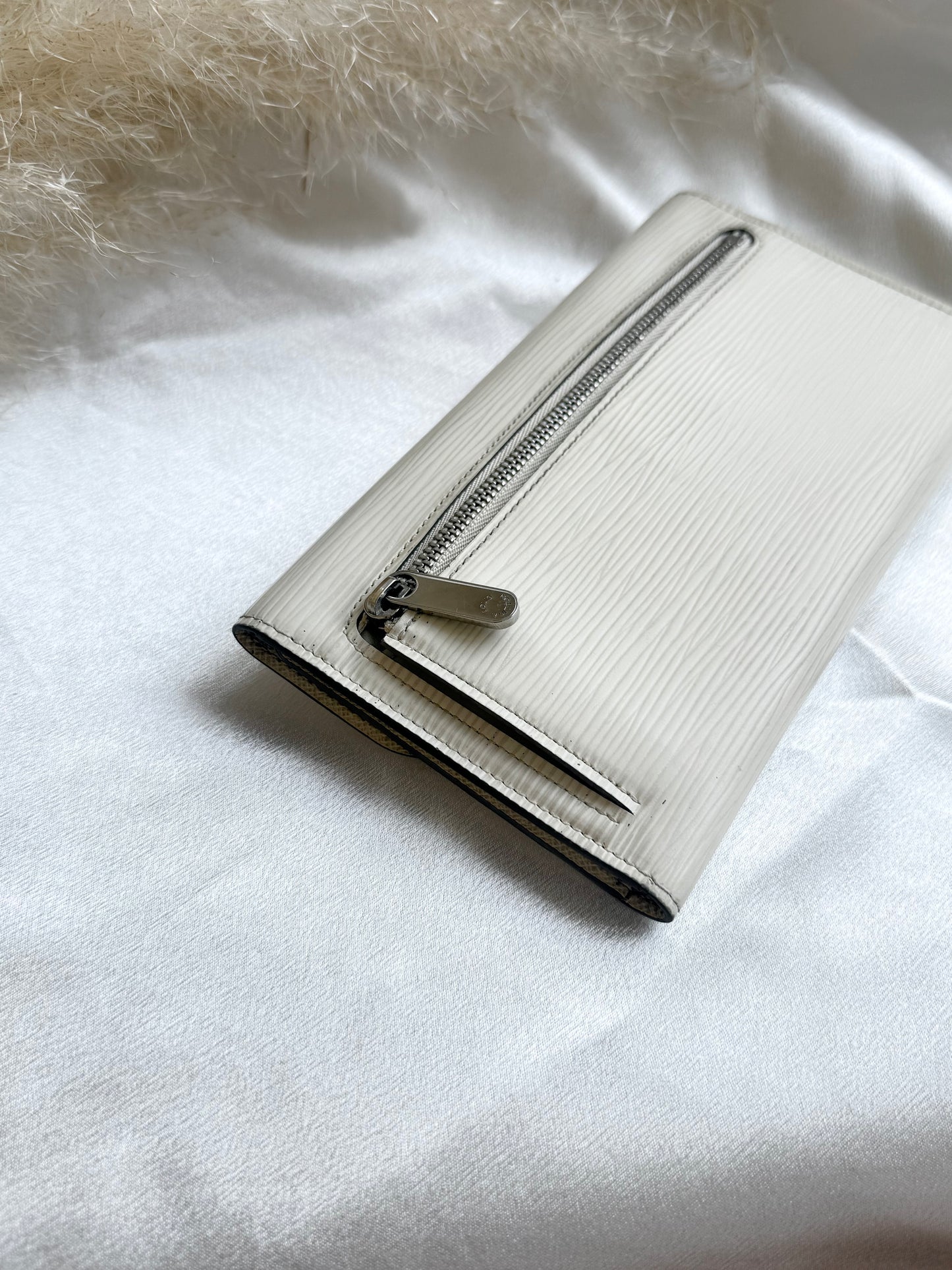 Louis Vuitton Epi Portefeiulle Eugenie Wallet