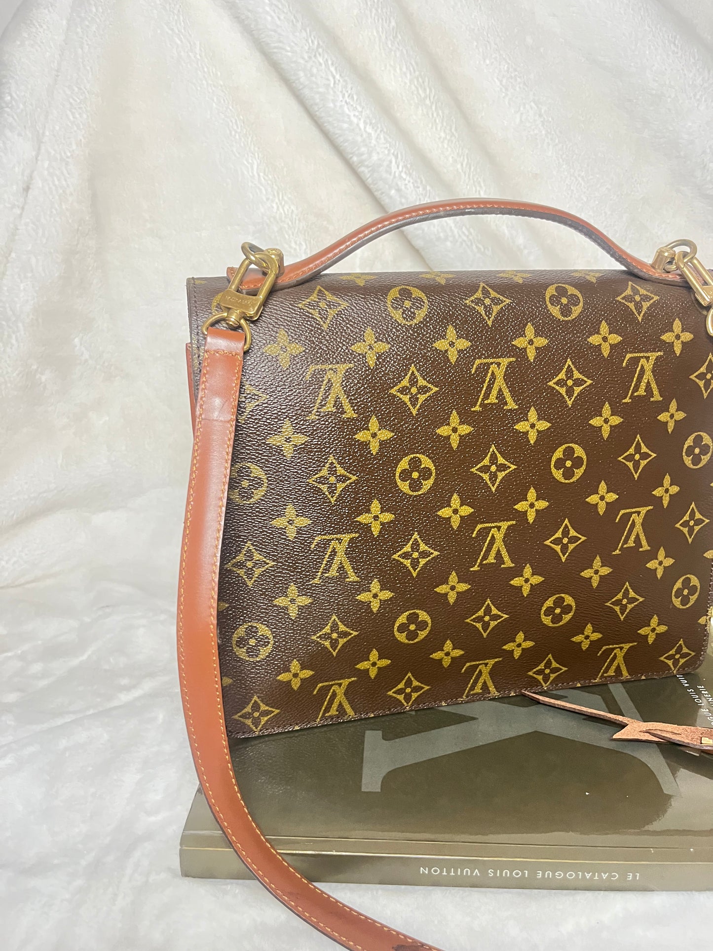 Authentic pre-owned Louis Vuitton Monceau crossbody shoulder bag