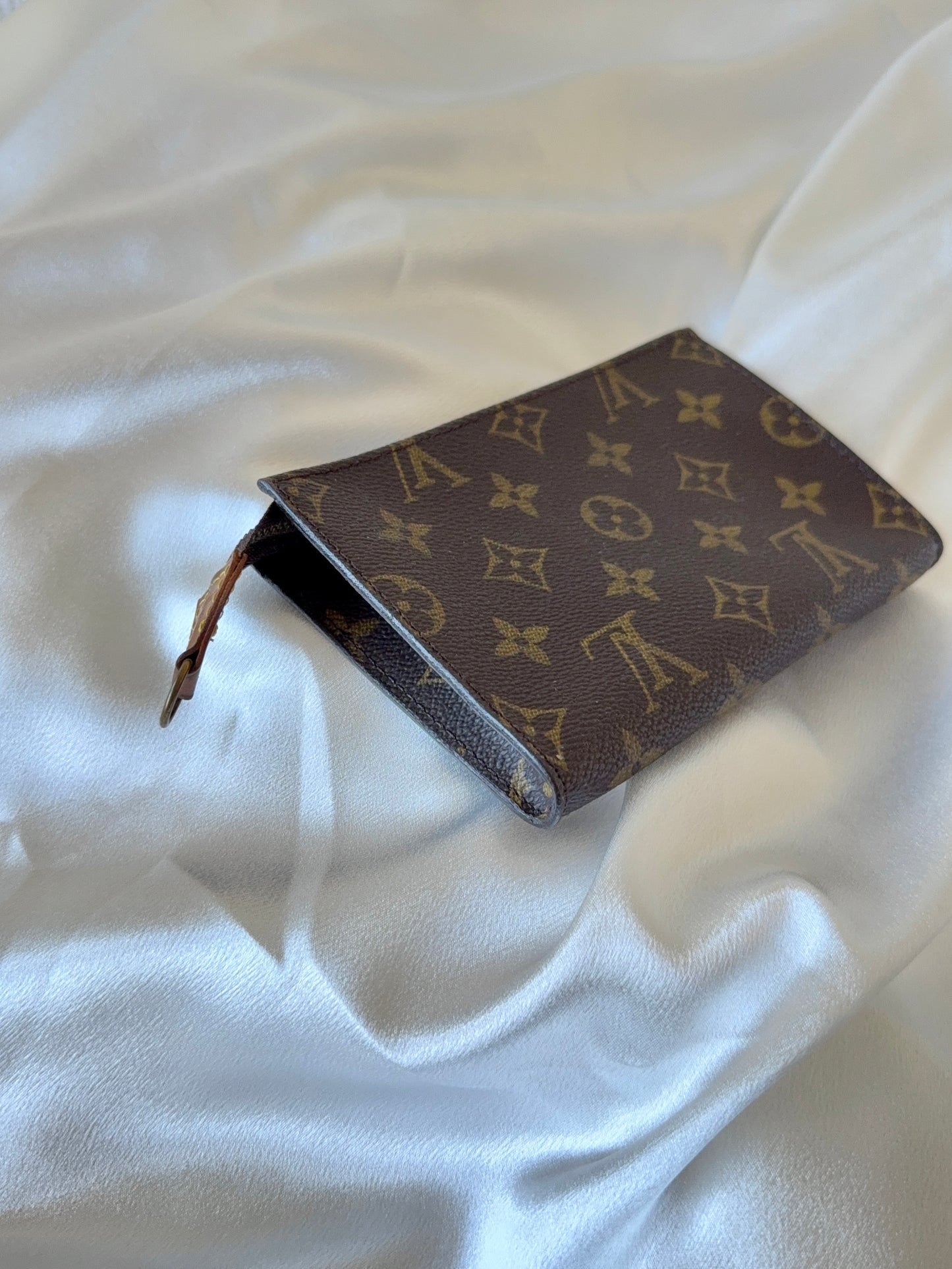 Louis Vuitton Bucket Pouch