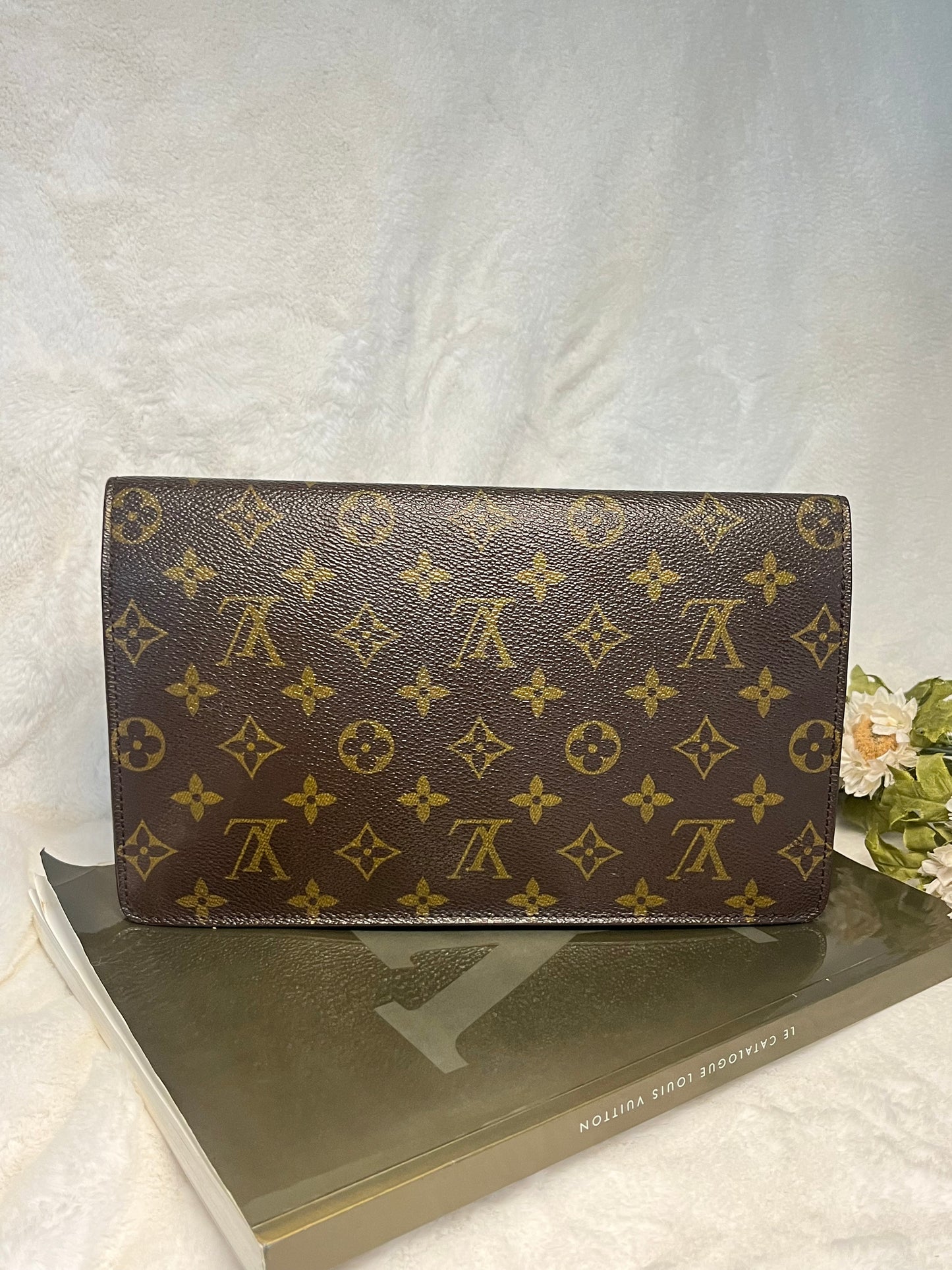 Authentic pre-owned Louis Vuitton chaillot clutch