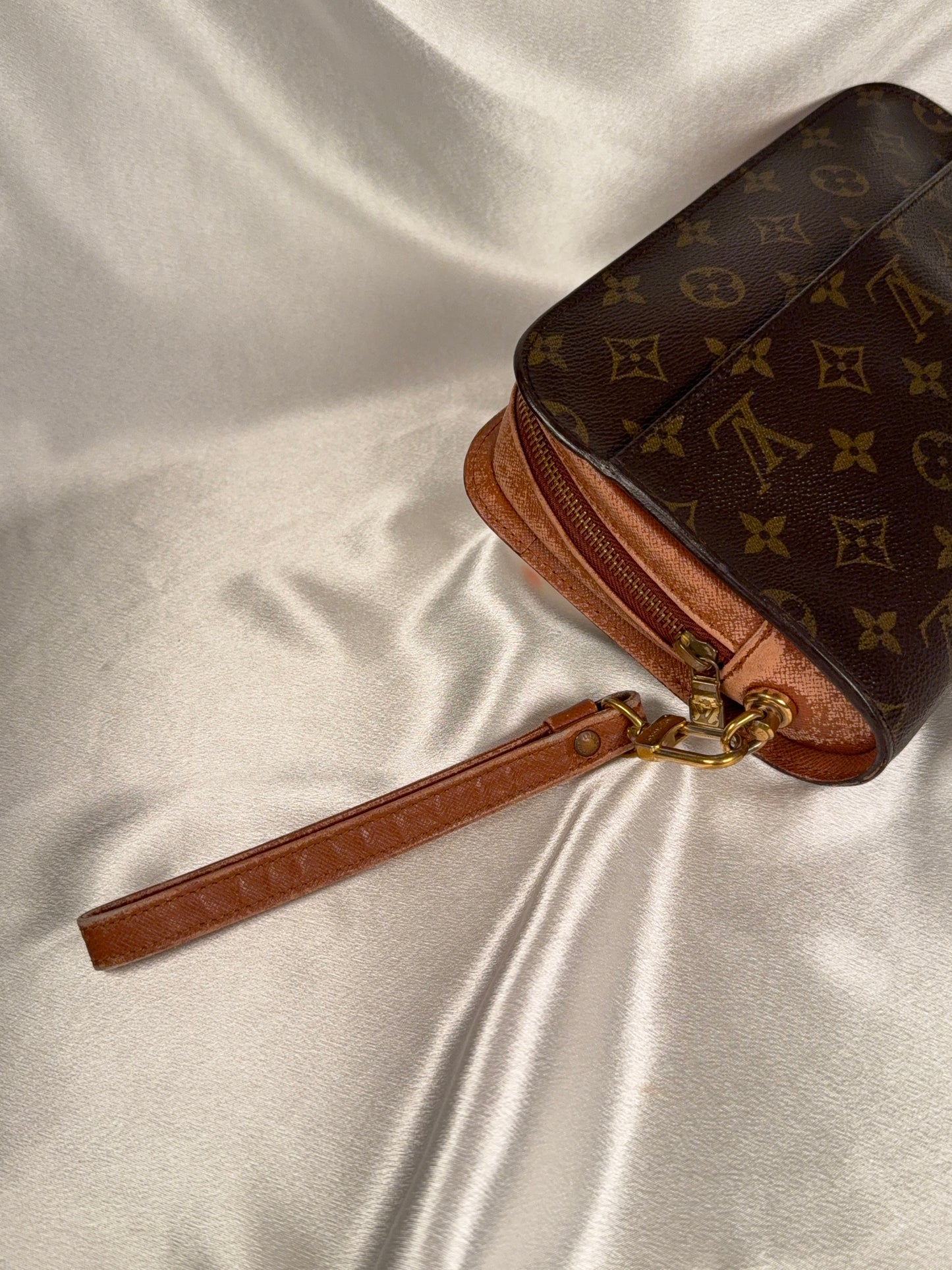 Louis Vuitton Orsay monogram clutch