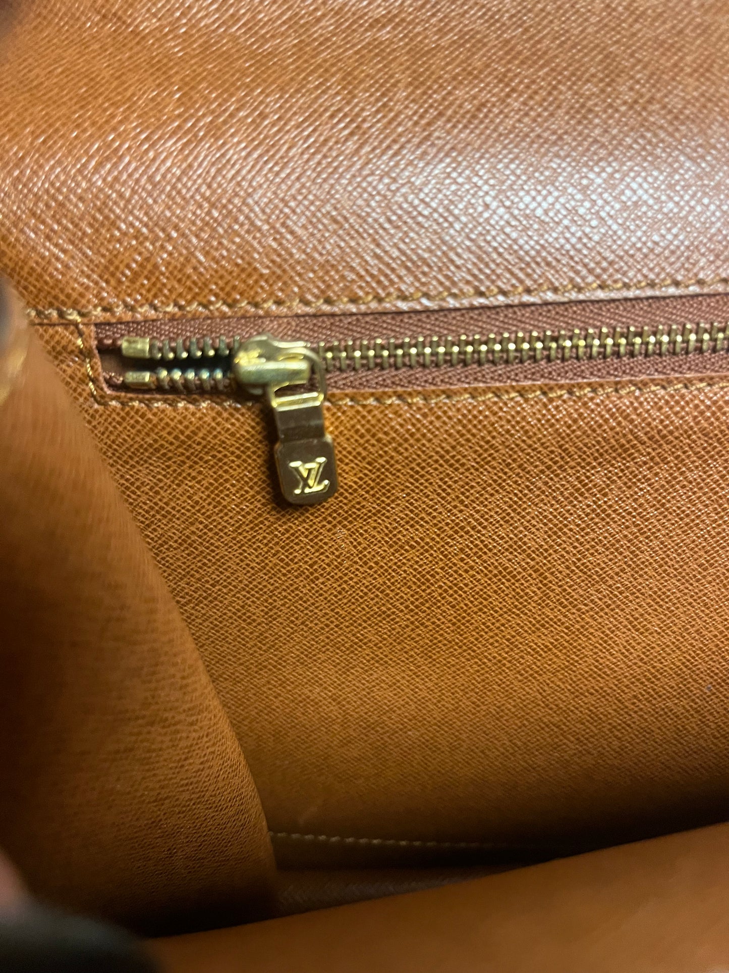 Authentic pre-owned Louis Vuitton Monceau crossbody shoulder bag