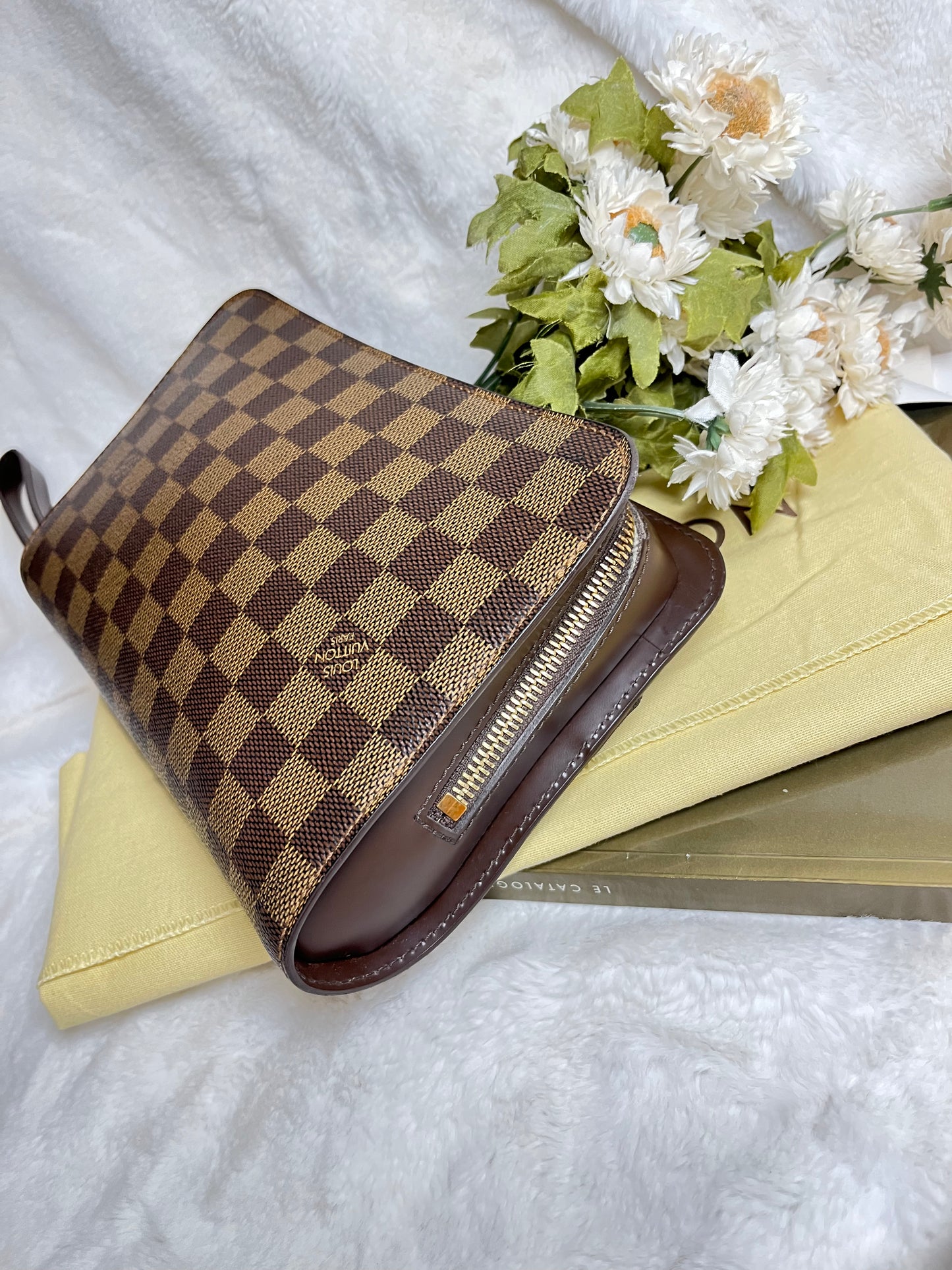 Authentic pre-owned Louis Vuitton st Louis clutch