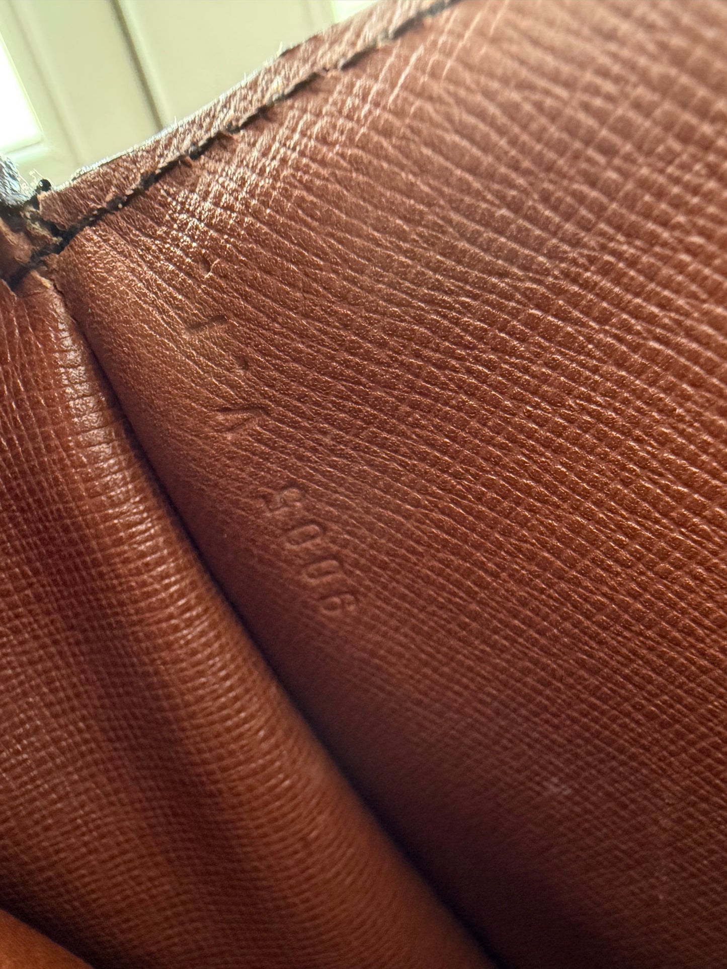Louis Vuitton st Cloud GM crossbody bag