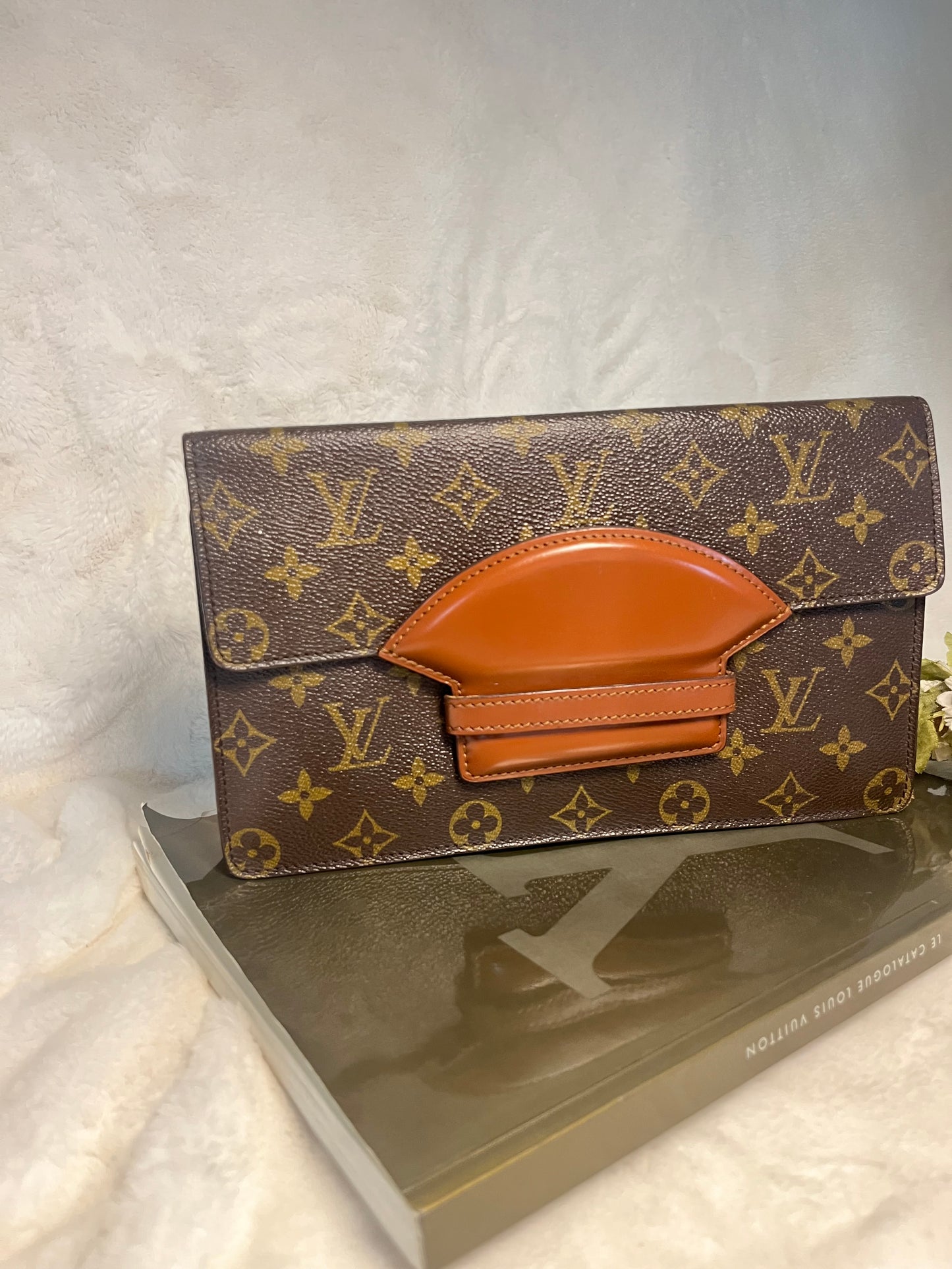 Authentic pre-owned Louis Vuitton chaillot clutch