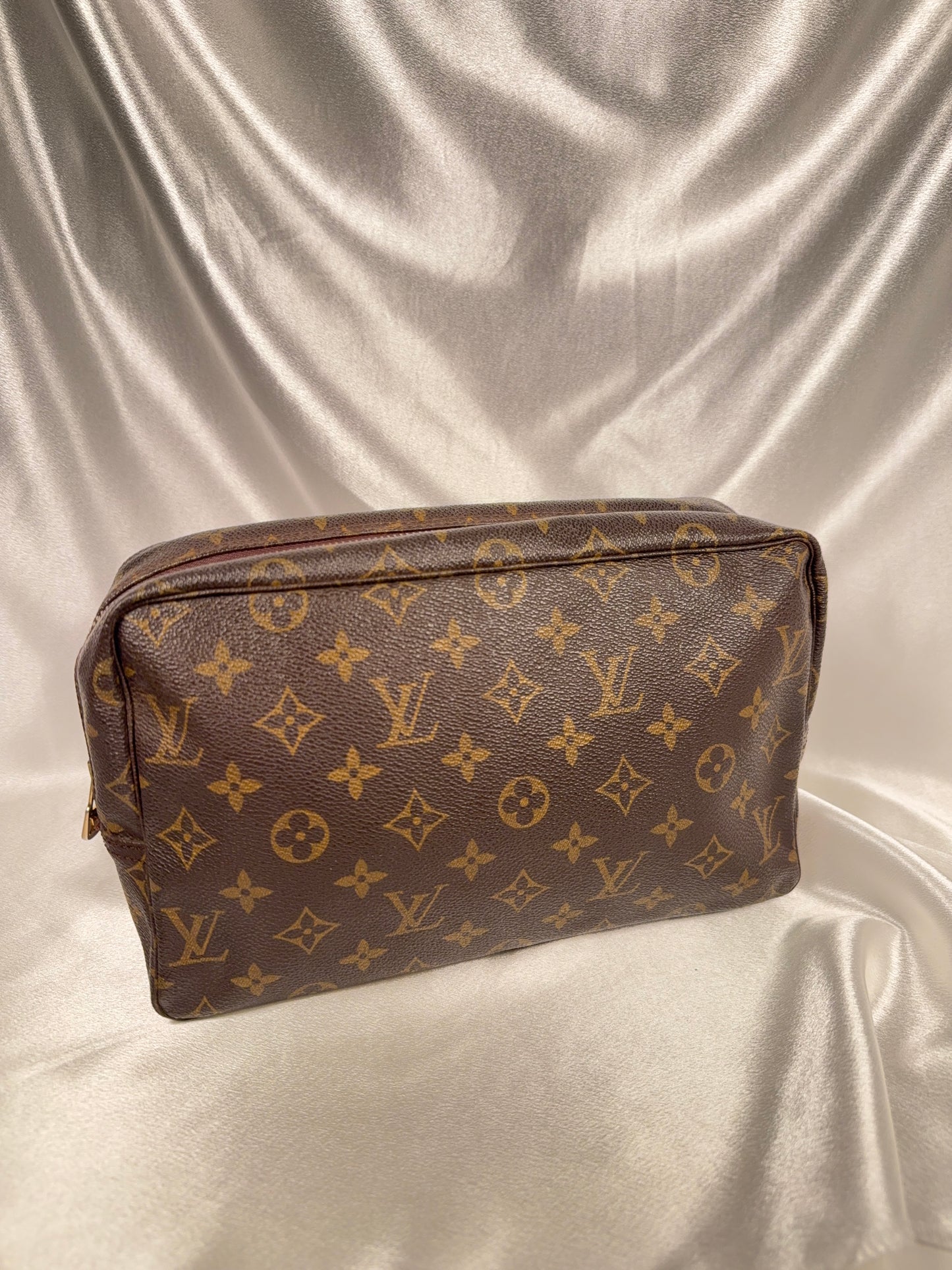 Louis Vuitton Trousse 28