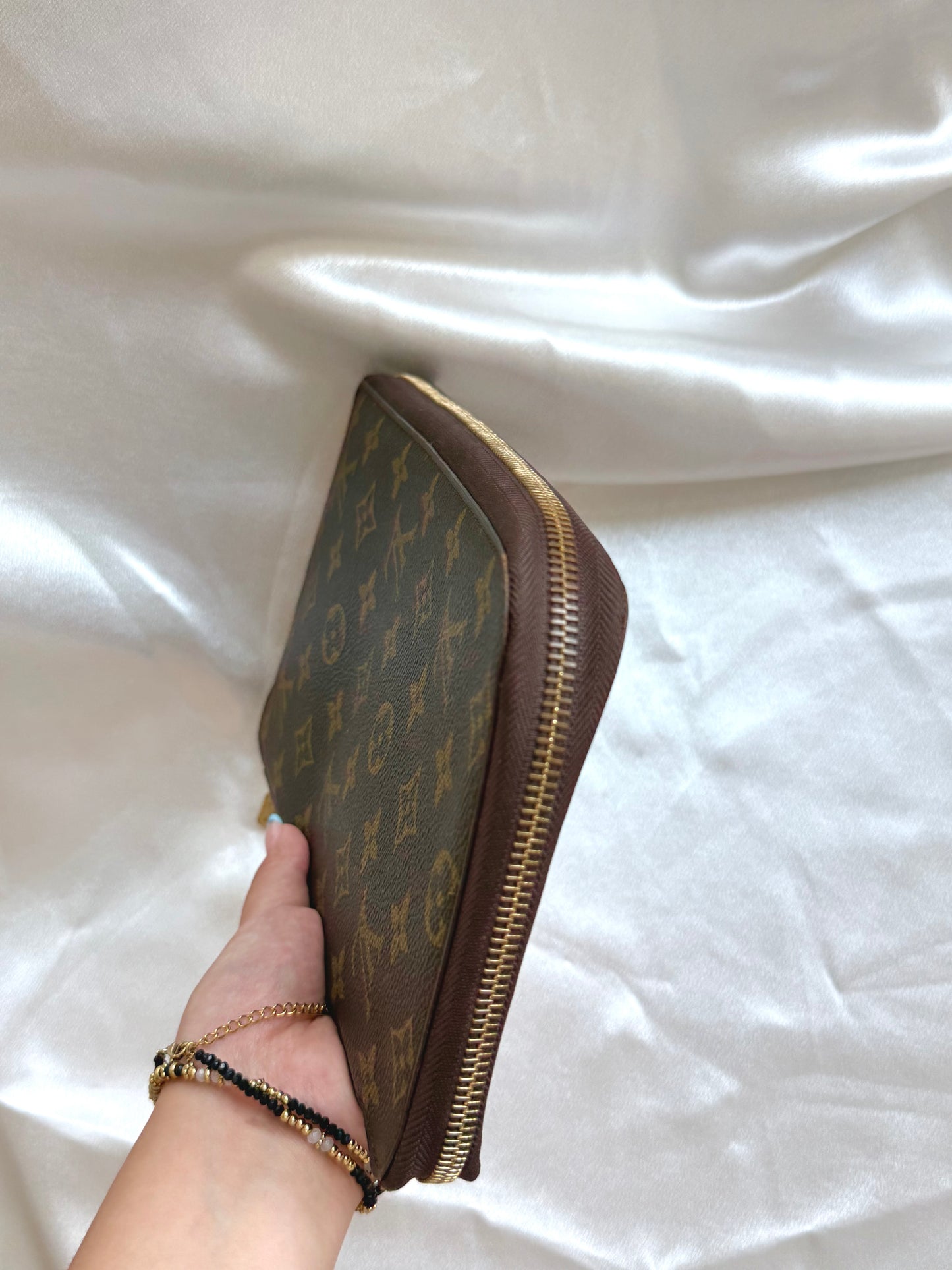 Louis Vuitton de Voyage travel organizer