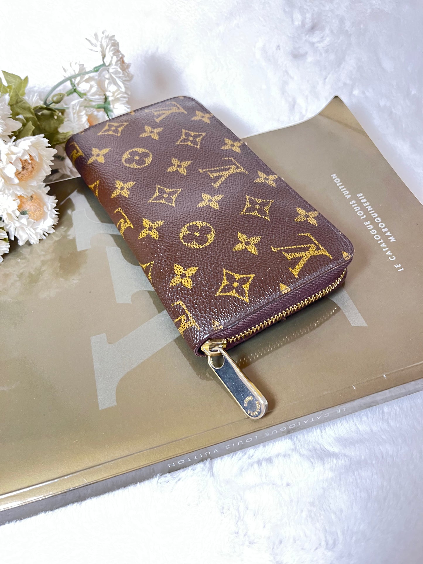 Authentic pre-owned Louis Vuitton zippy compact wallet