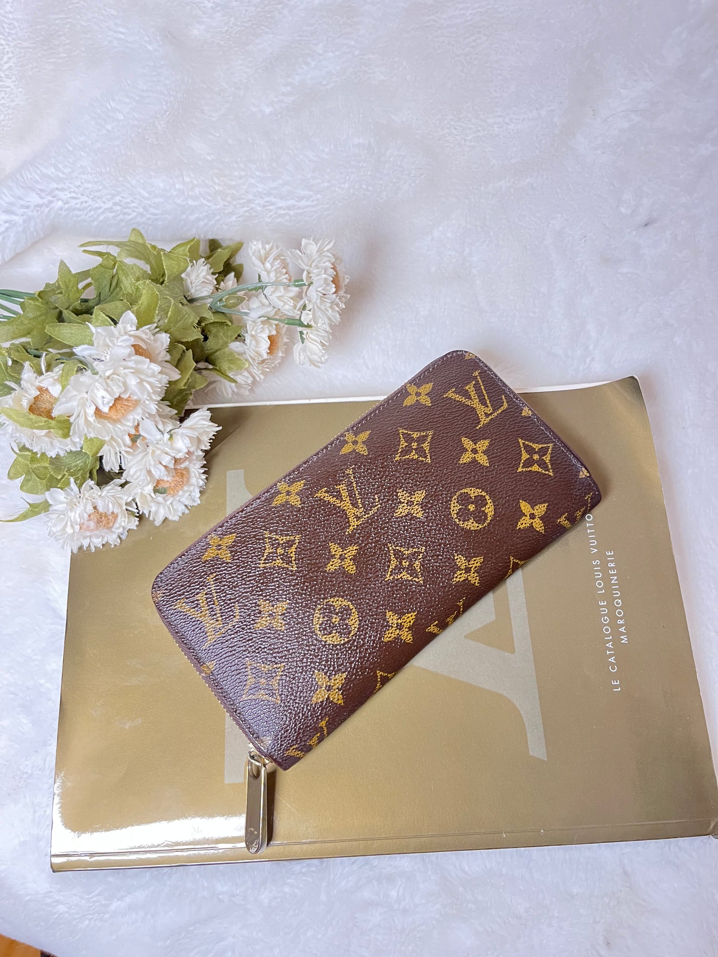 Authentic pre-owned Louis Vuitton zippy compact wallet