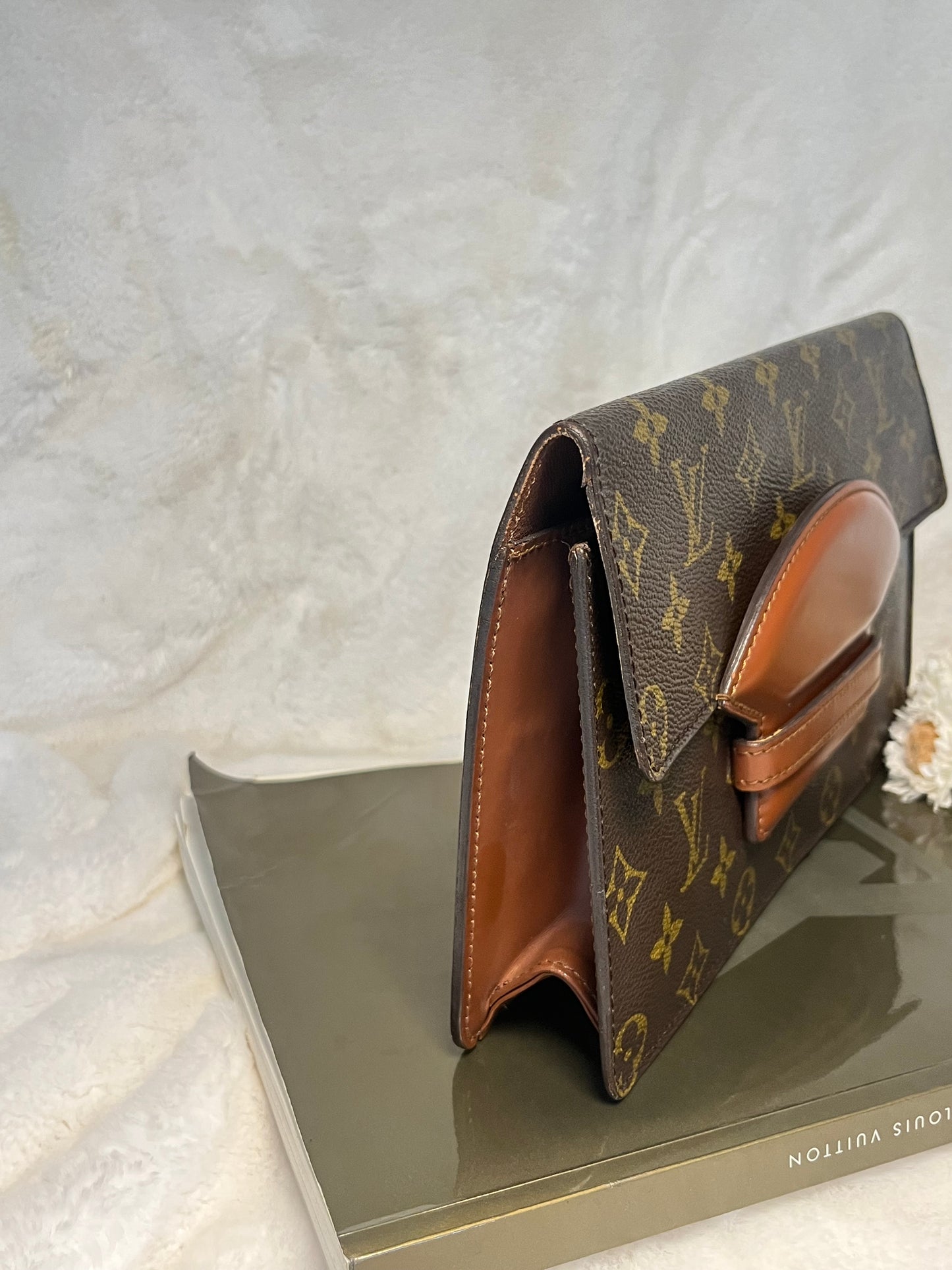 Authentic pre-owned Louis Vuitton chaillot clutch