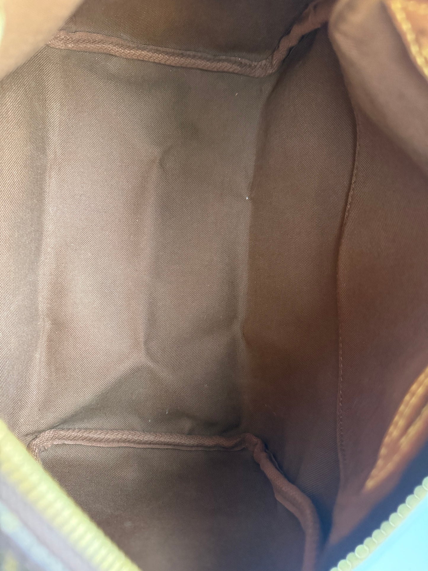 Loui Vuitton speedy 25