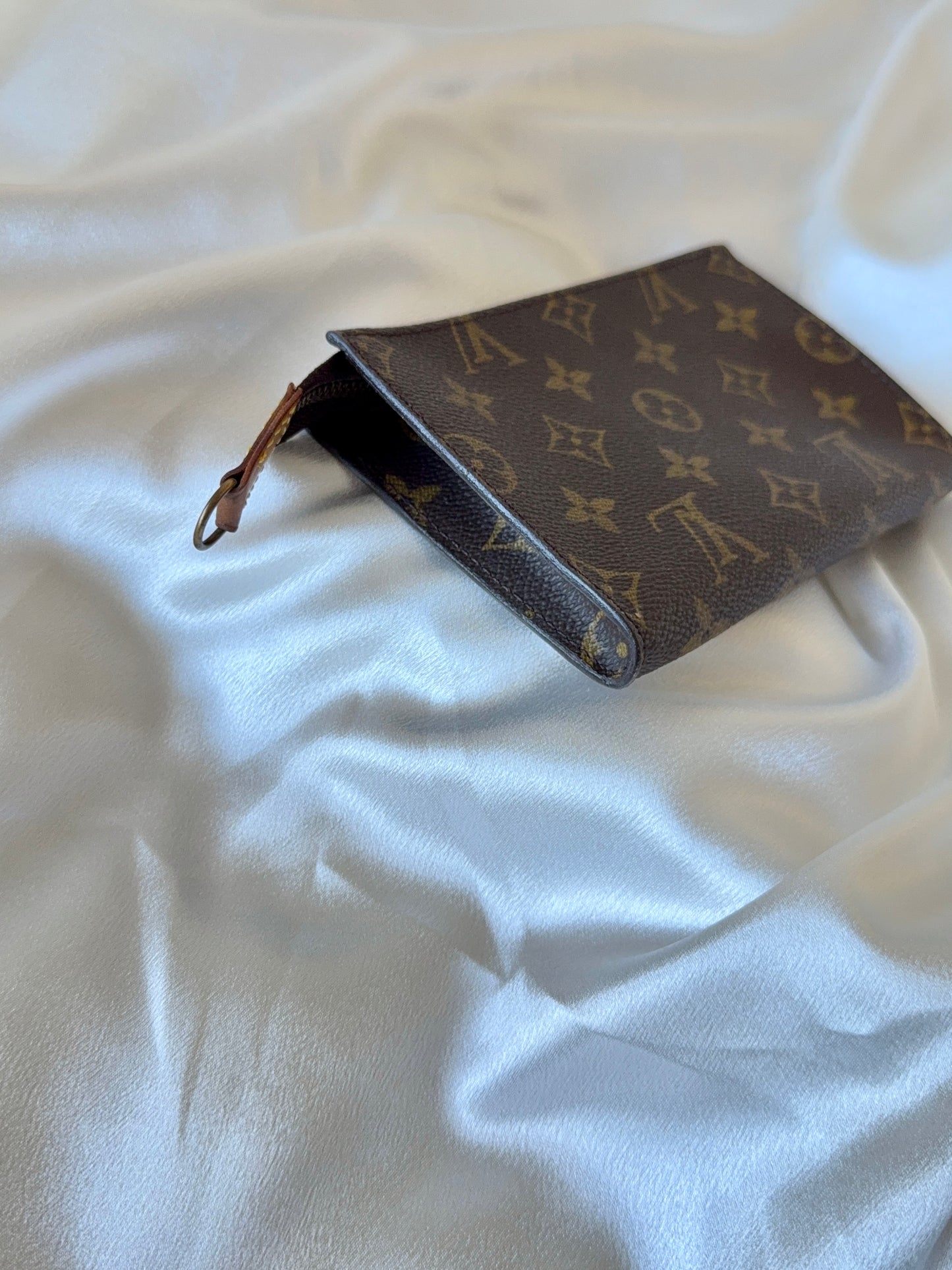 Louis Vuitton Bucket Pouch