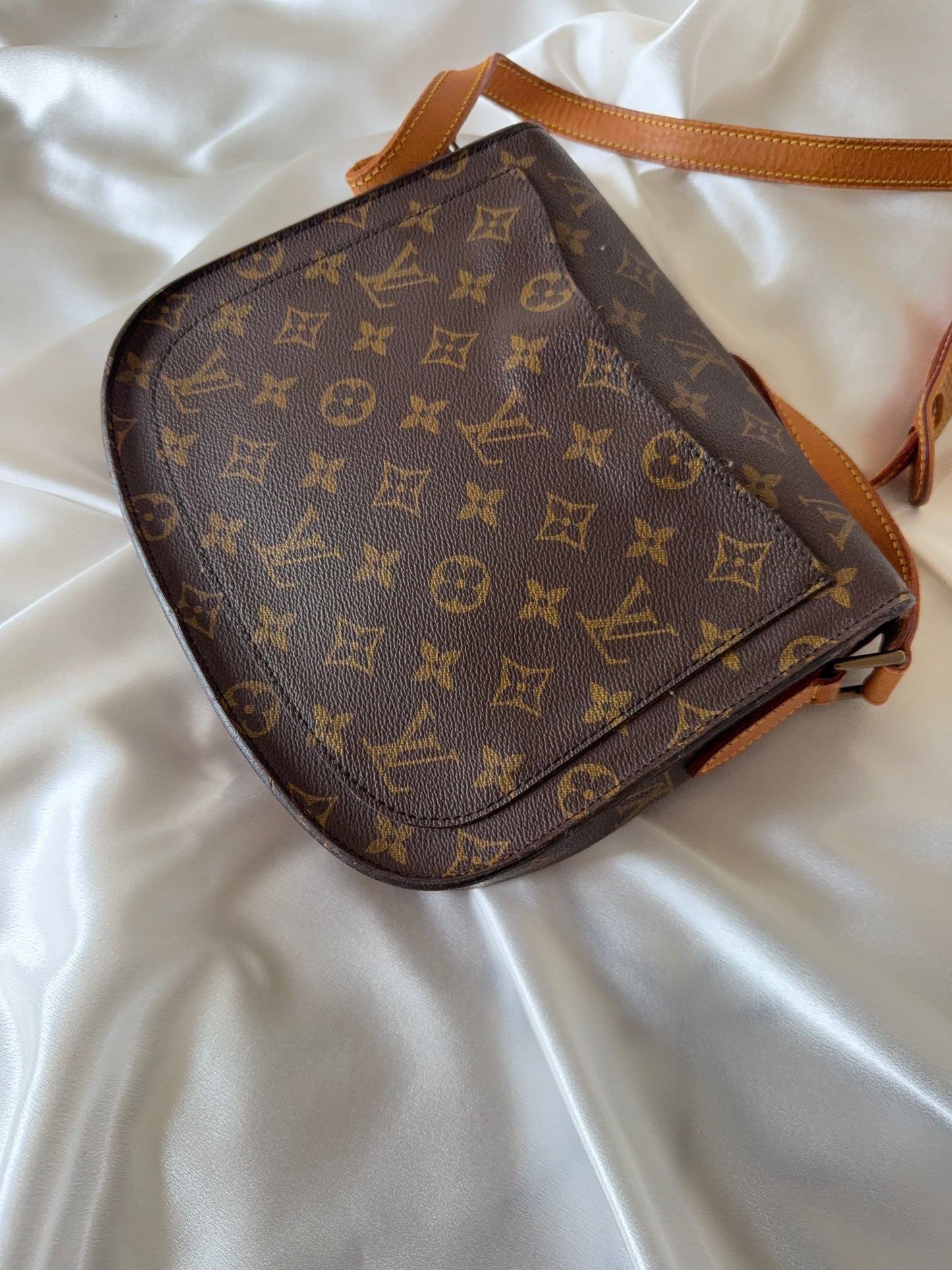 Louis Vuitton st Cloud GM crossbody bag