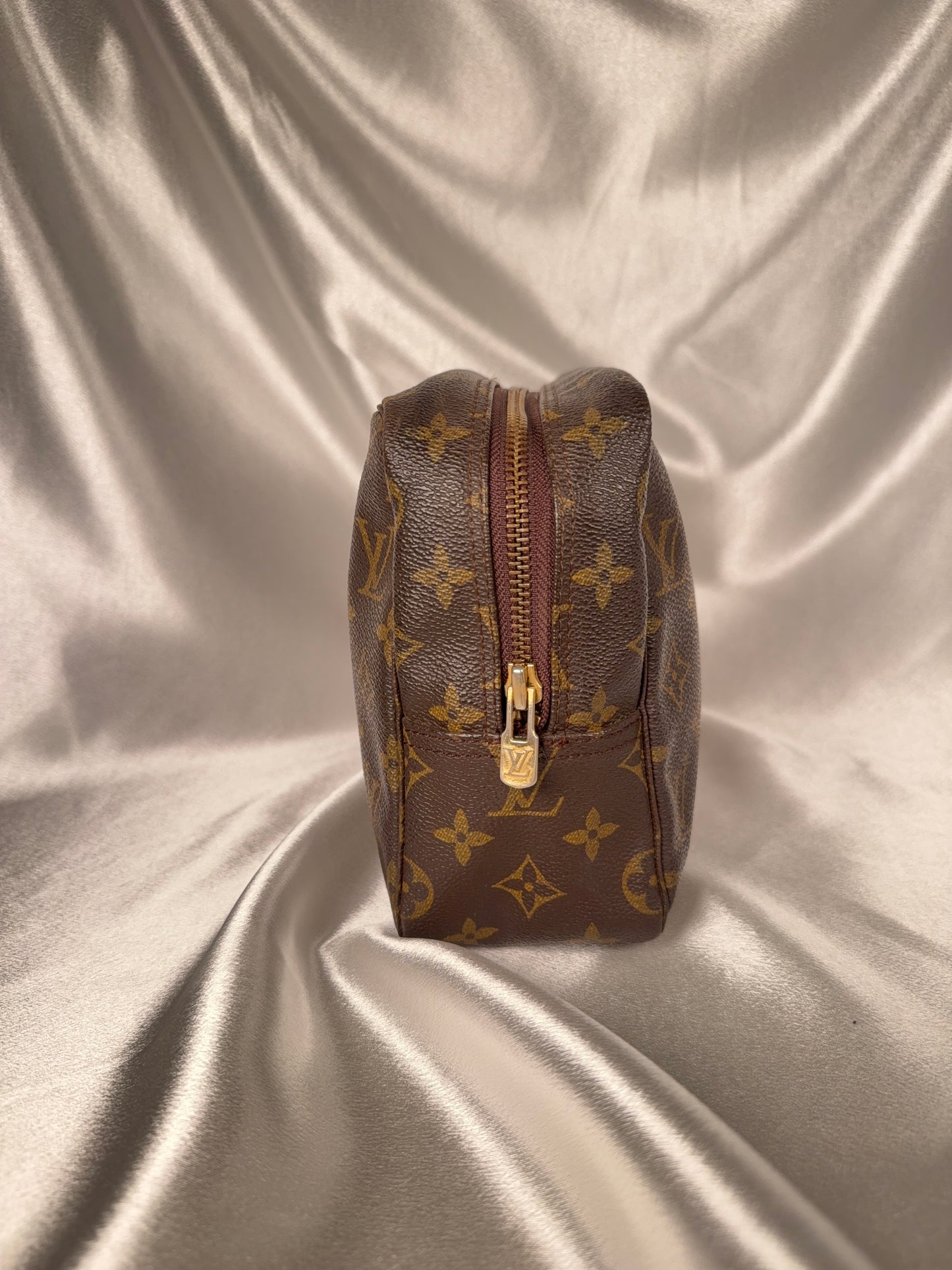 Louis Vuitton Trousse 28