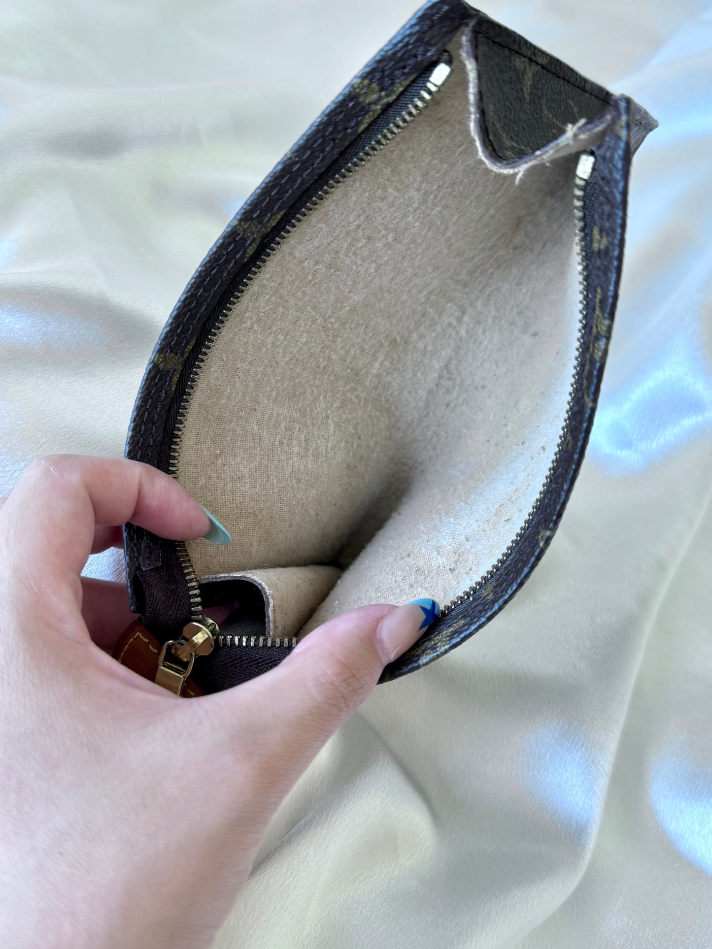 Louis Vuitton Bucket Pouch