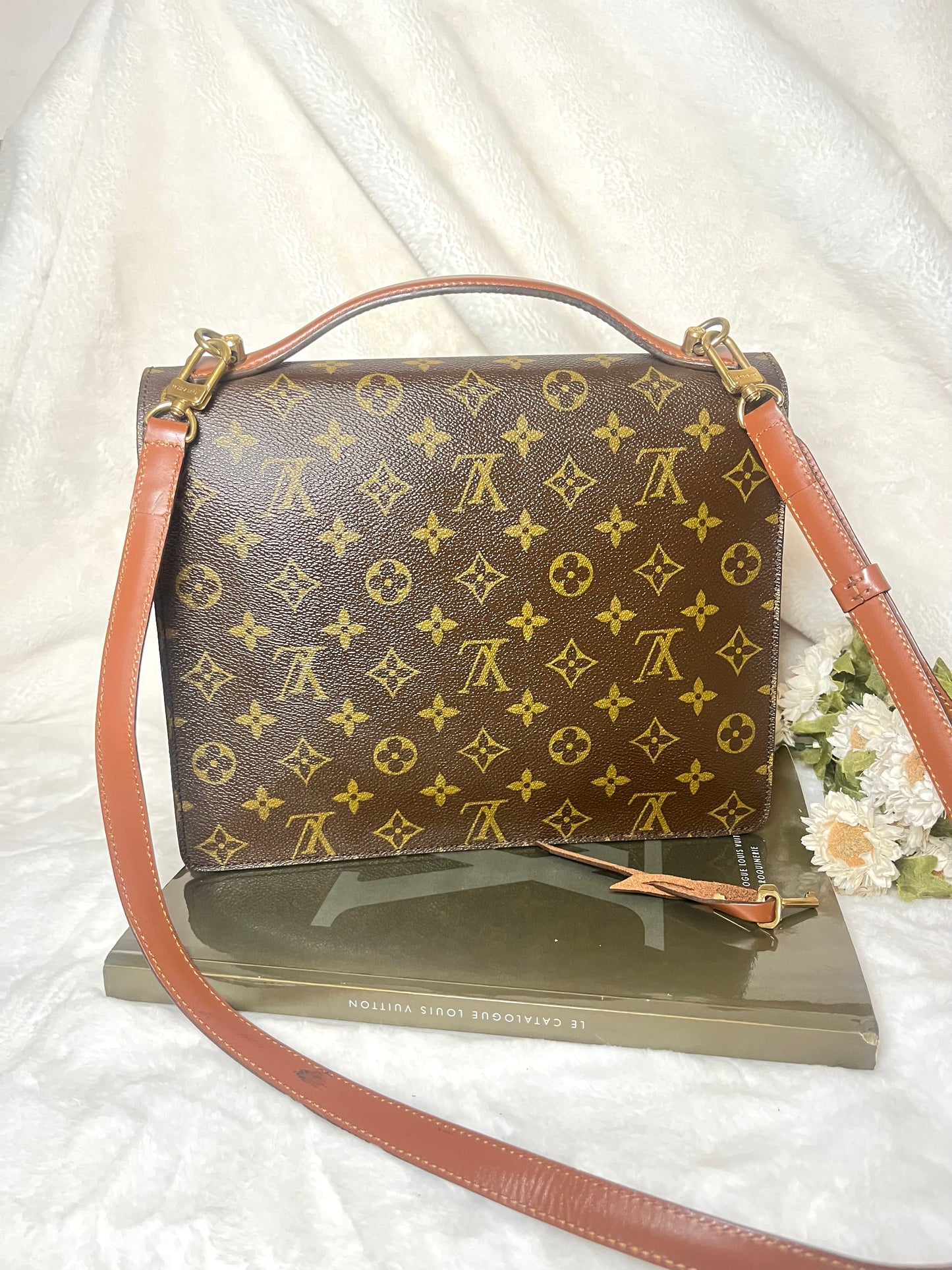 Authentic pre-owned Louis Vuitton Monceau crossbody shoulder bag