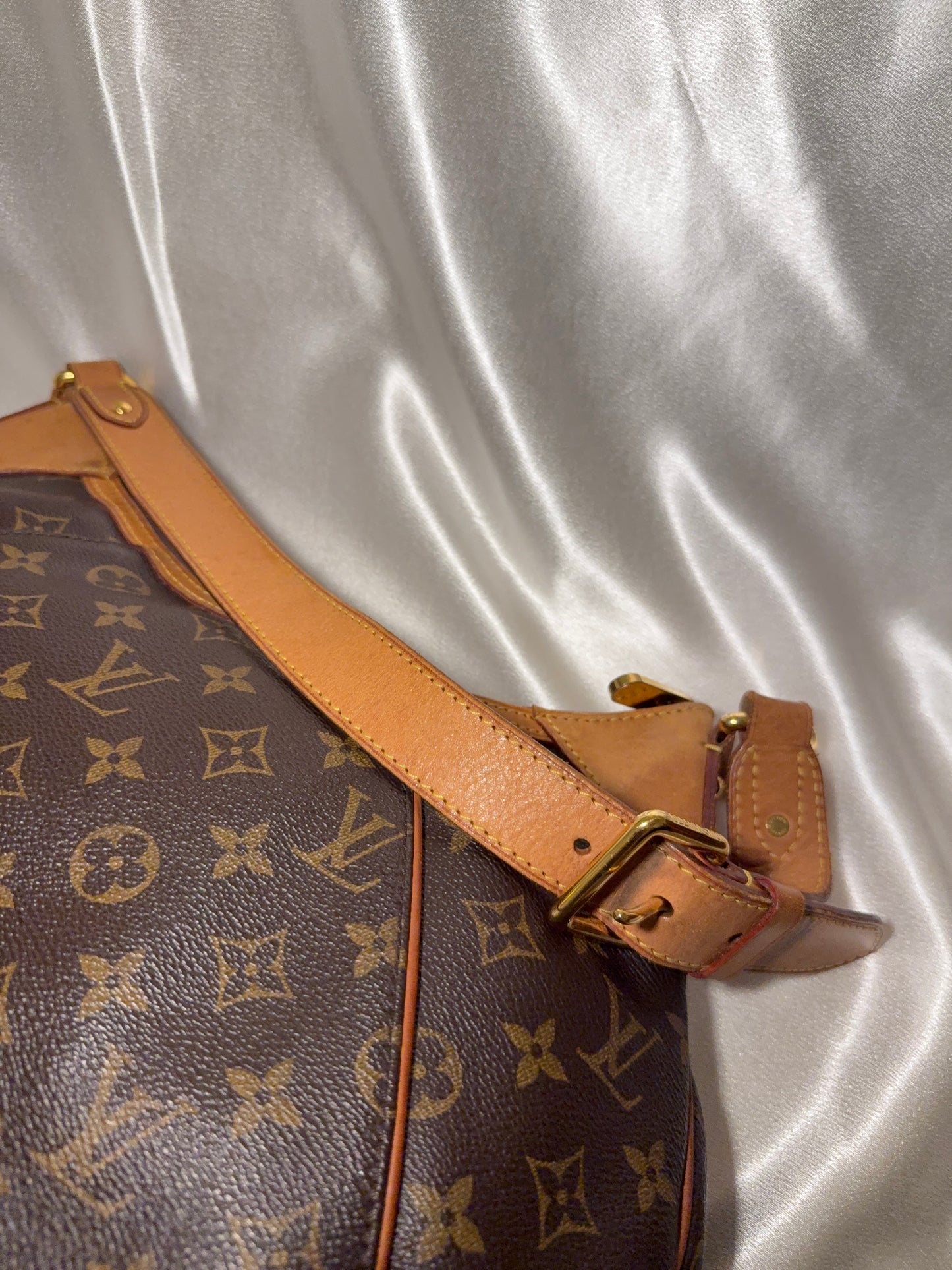 Louis Vuitton Thames GM