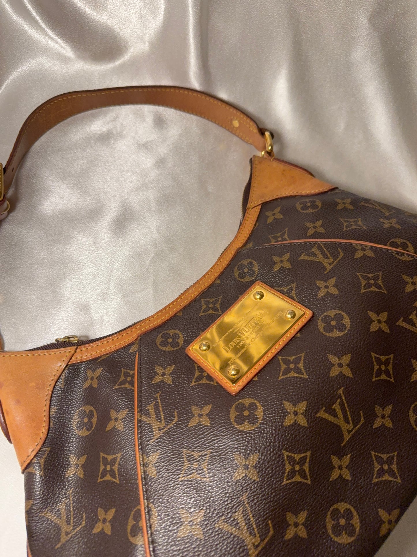 Louis Vuitton Thames GM