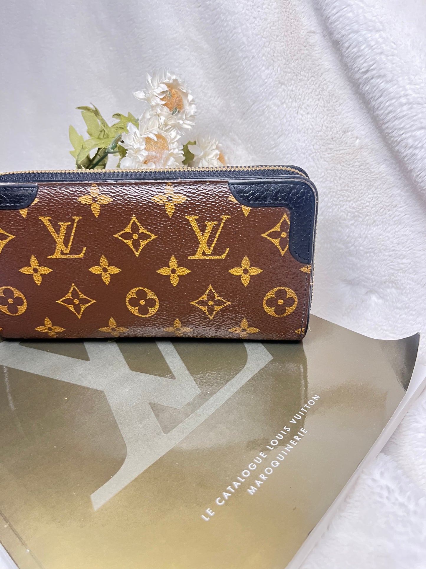 Authentic pre-owned Louis Vuitton retiro compact zippy wallet
