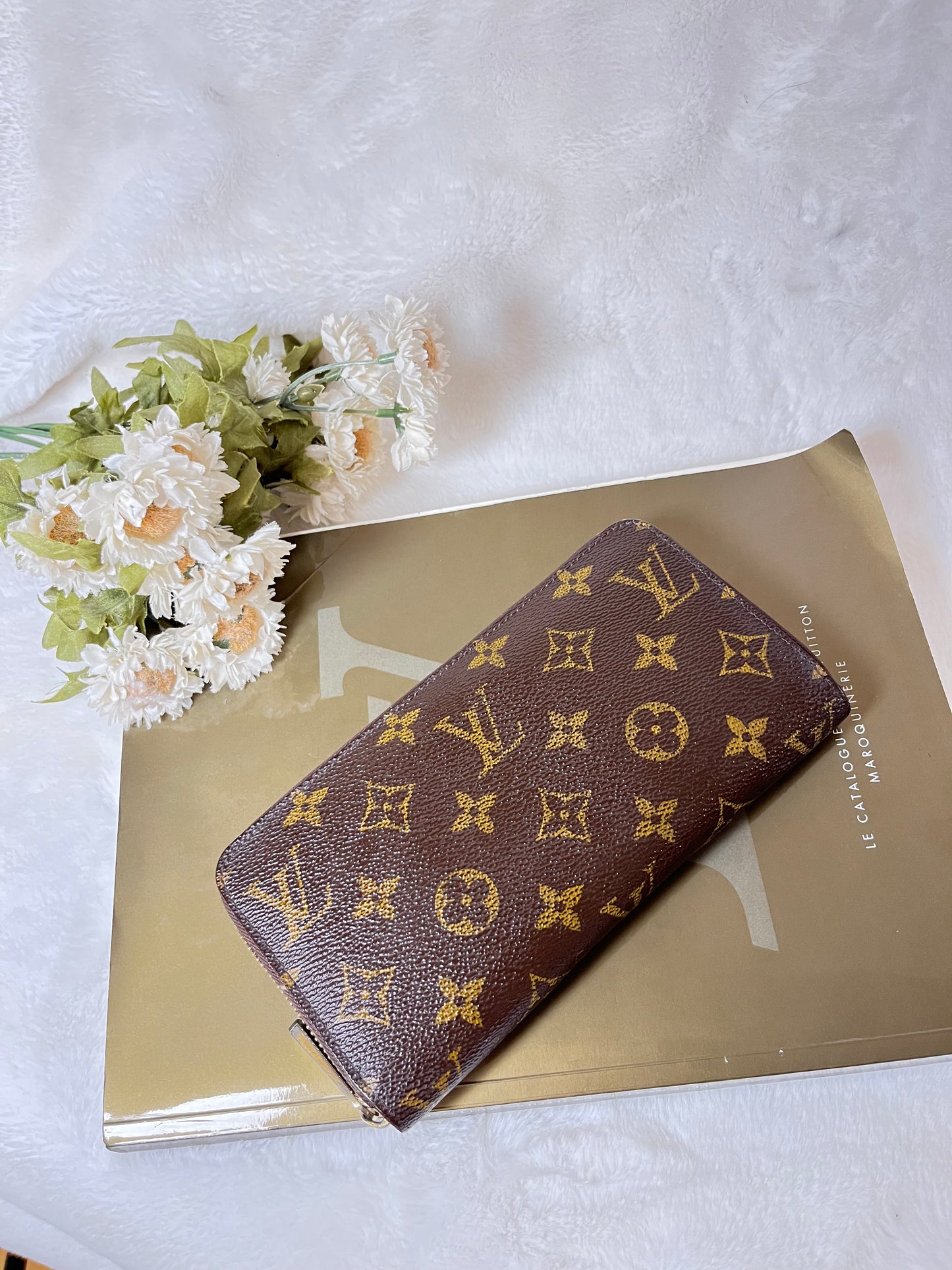 Authentic pre-owned Louis Vuitton zippy compact wallet